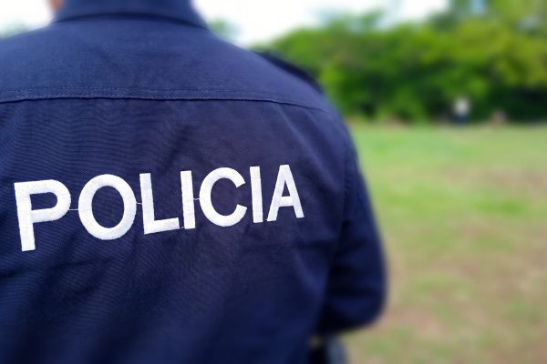 El Salvador: Policía captura a madre y su hijo acusados de tenencia de droga en Conchagua