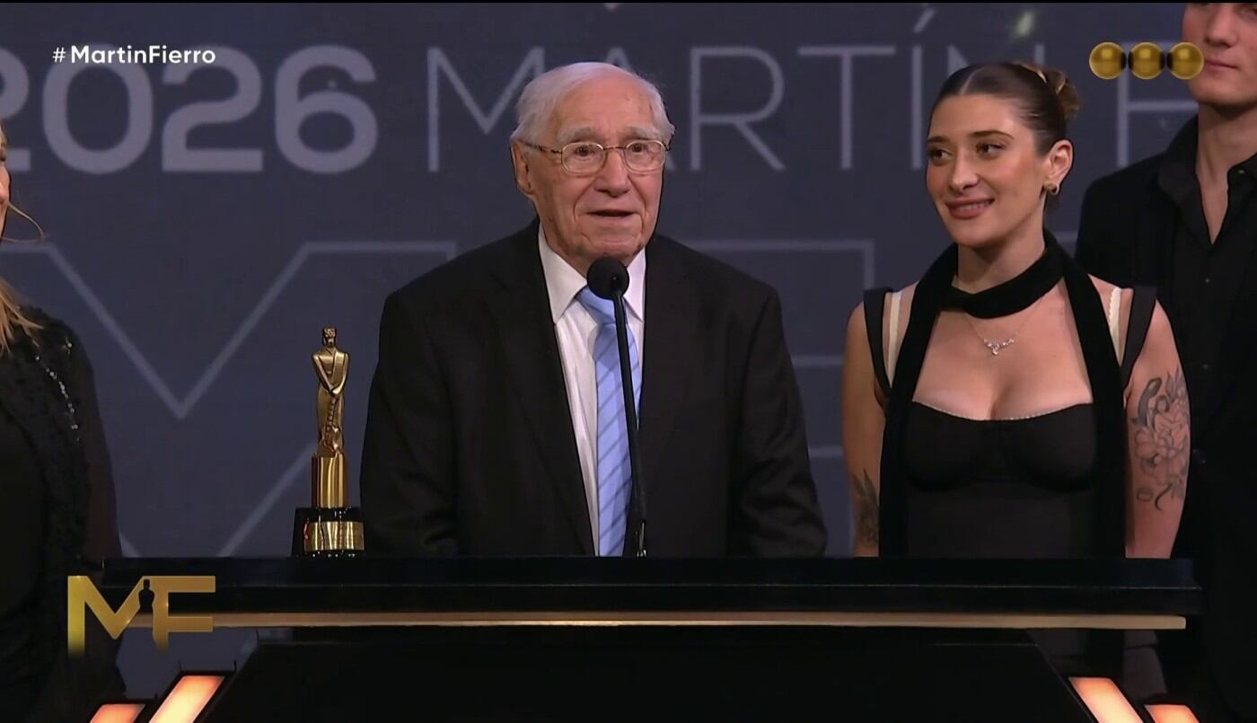 El homenaje a Enrique Macaya Márquez en los premios Martín Fierro