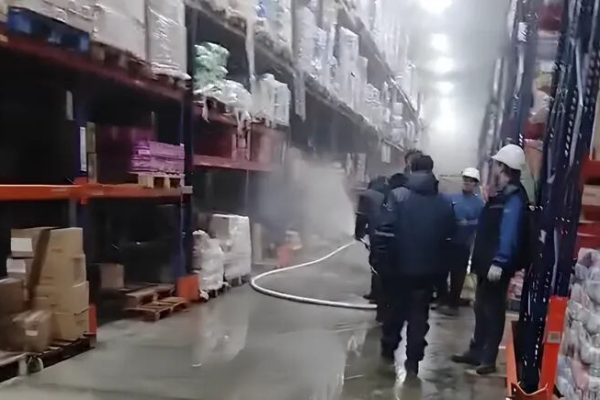 En primera persona: así fue como los empleados del depósito que se incendió en Río Negro intentaron apagar las llamas