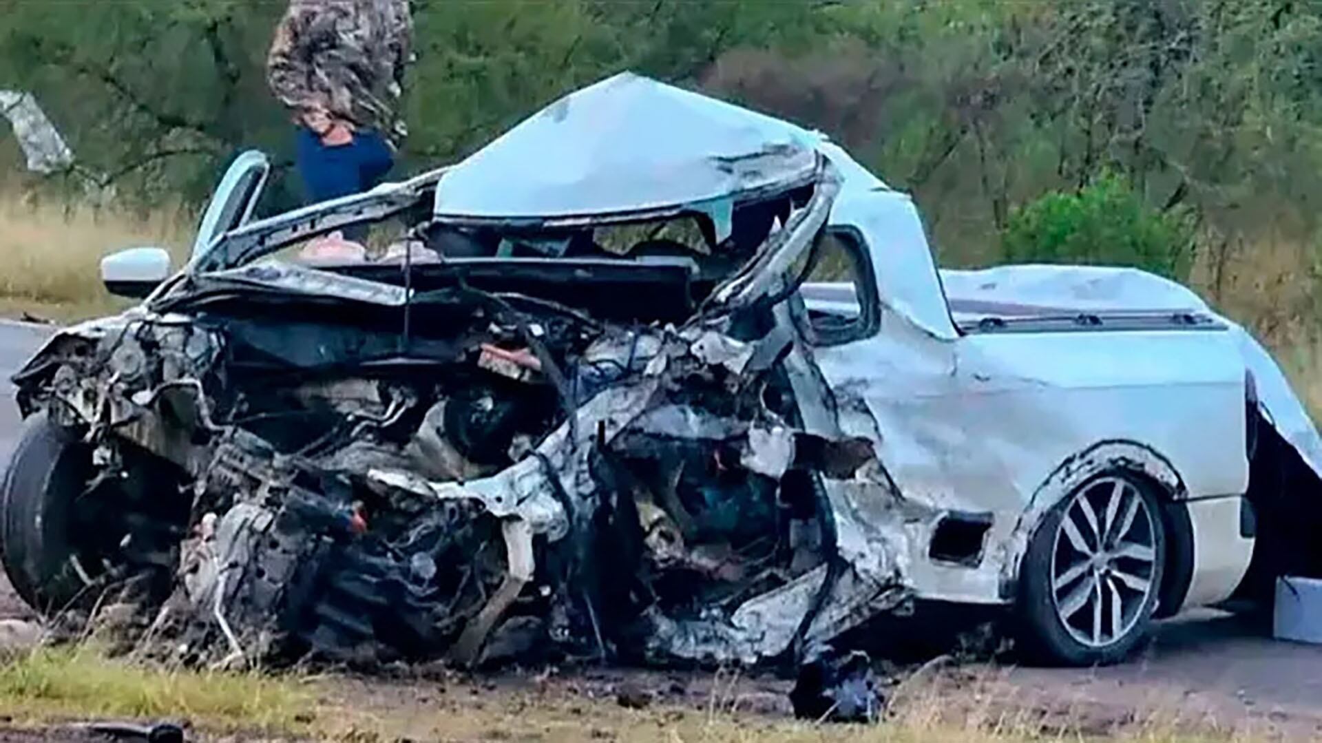 Una de las camionetas involucradas quedó completamente destruida (El Diario Paraná).