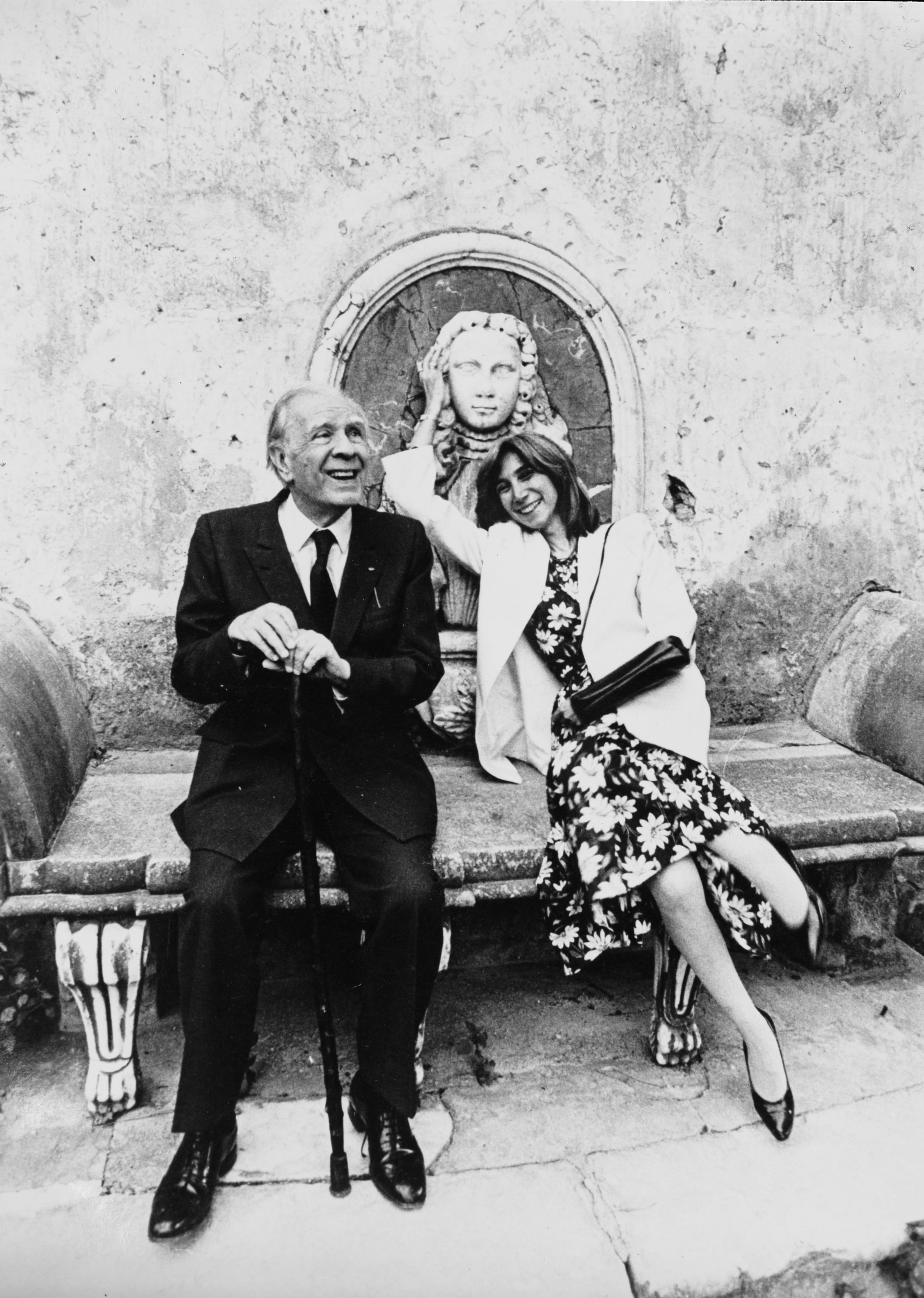 Borges y María Kodama, divertidos