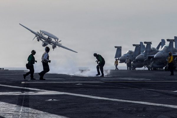 Estados Unidos derribó drones iraníes en el estrecho de Ormuz y lanzó un ataque contra estaciones de radar en Goruk y la isla de Qeshm