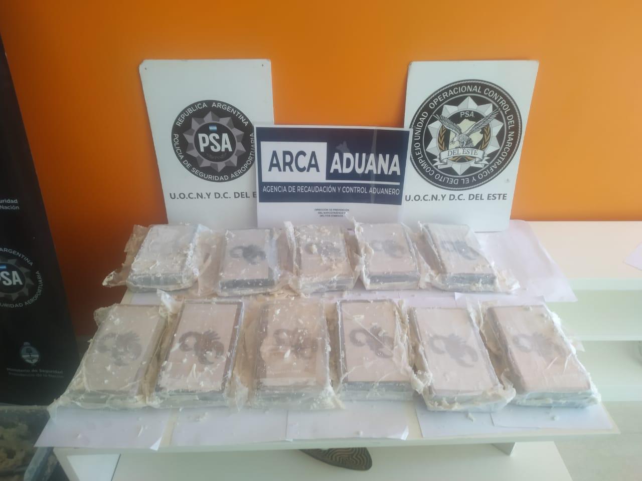 Extraditan a los franceses acusados de exportar cocaína desde Argentina a París: su curiosa fuga a Uruguay