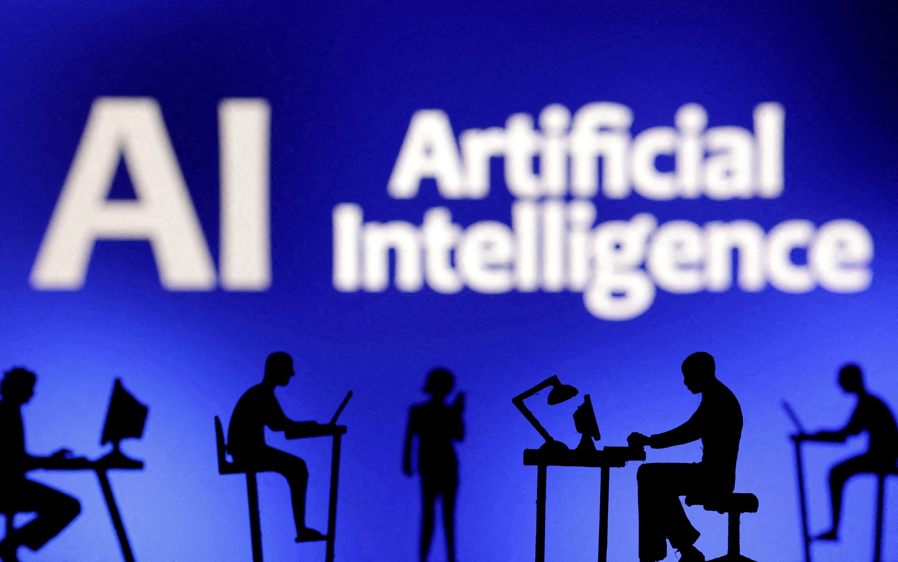 Facundo Manes sostuvo que el cerebro humano no está preparado para la velocidad de los cambios que impulsa la inteligencia artificial (REUTERS/Dado Ruvic/Illustration/File Photo)