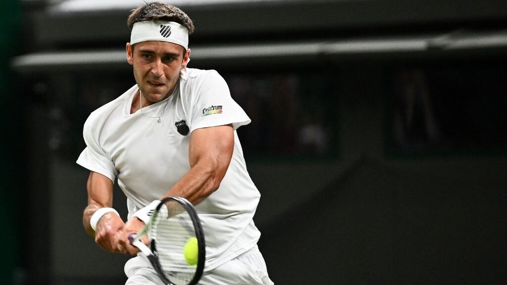 Tomás Etcheverry no pudo contra Medvedev (Crédito: SEBASTIEN BOZON / AFP)