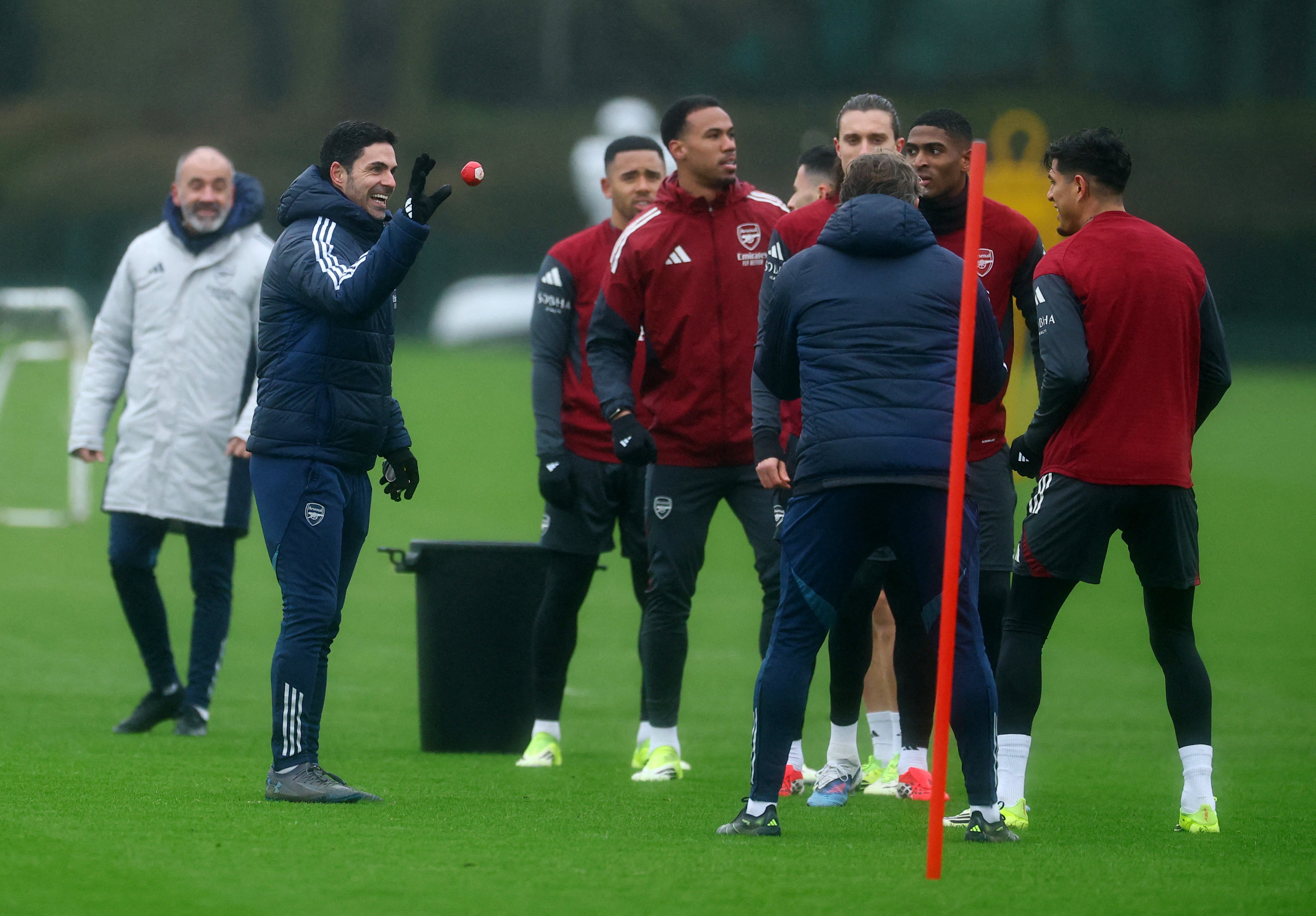 El enfoque integral de Arteta combinó resiliencia, creatividad y estrategias innovadoras para lograr la cohesión y el alto rendimiento del Arsenal campeón (Action Images via Reuters/Matthew Childs)