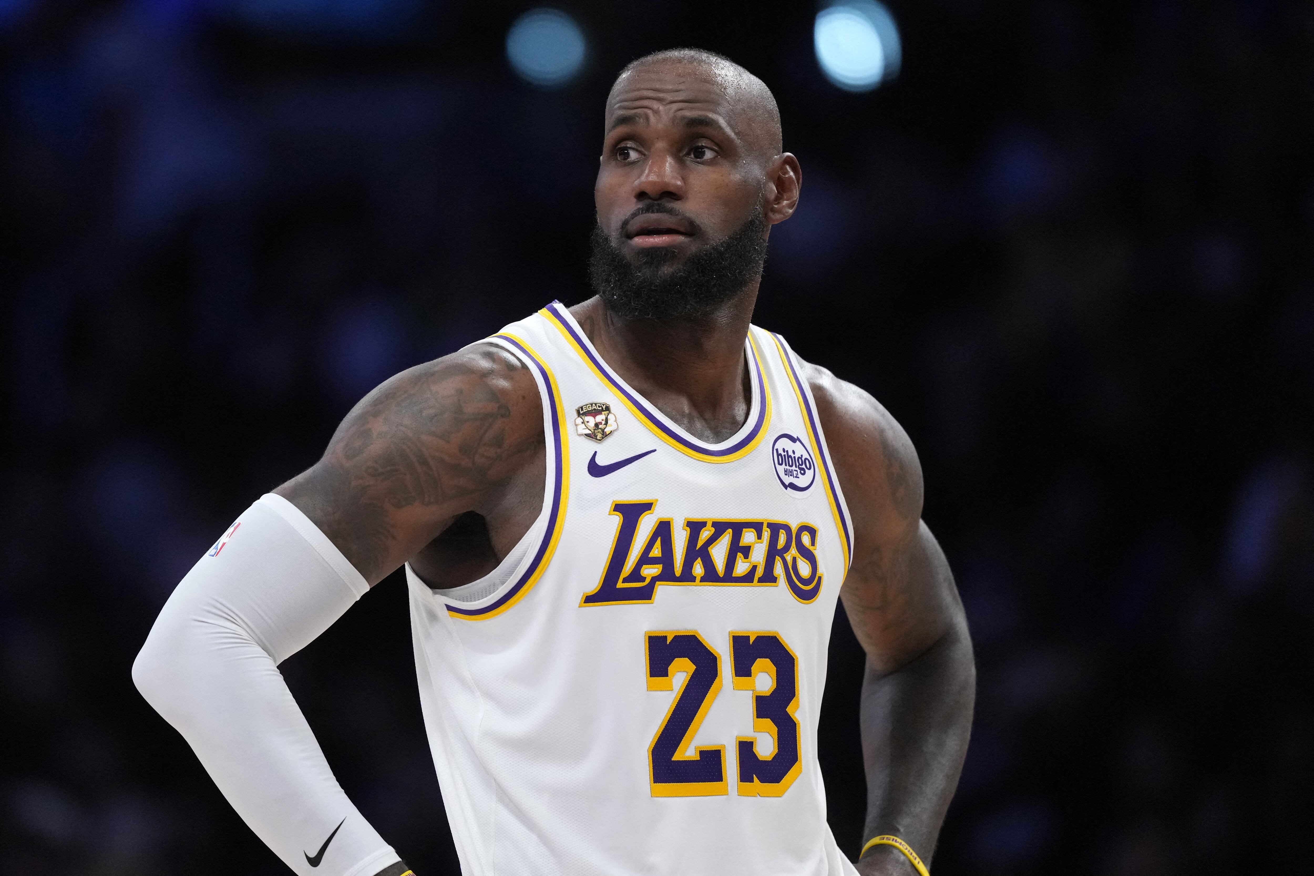 LeBron James deja Los Ángeles Lakers (Kirby Lee-Imagn Images)