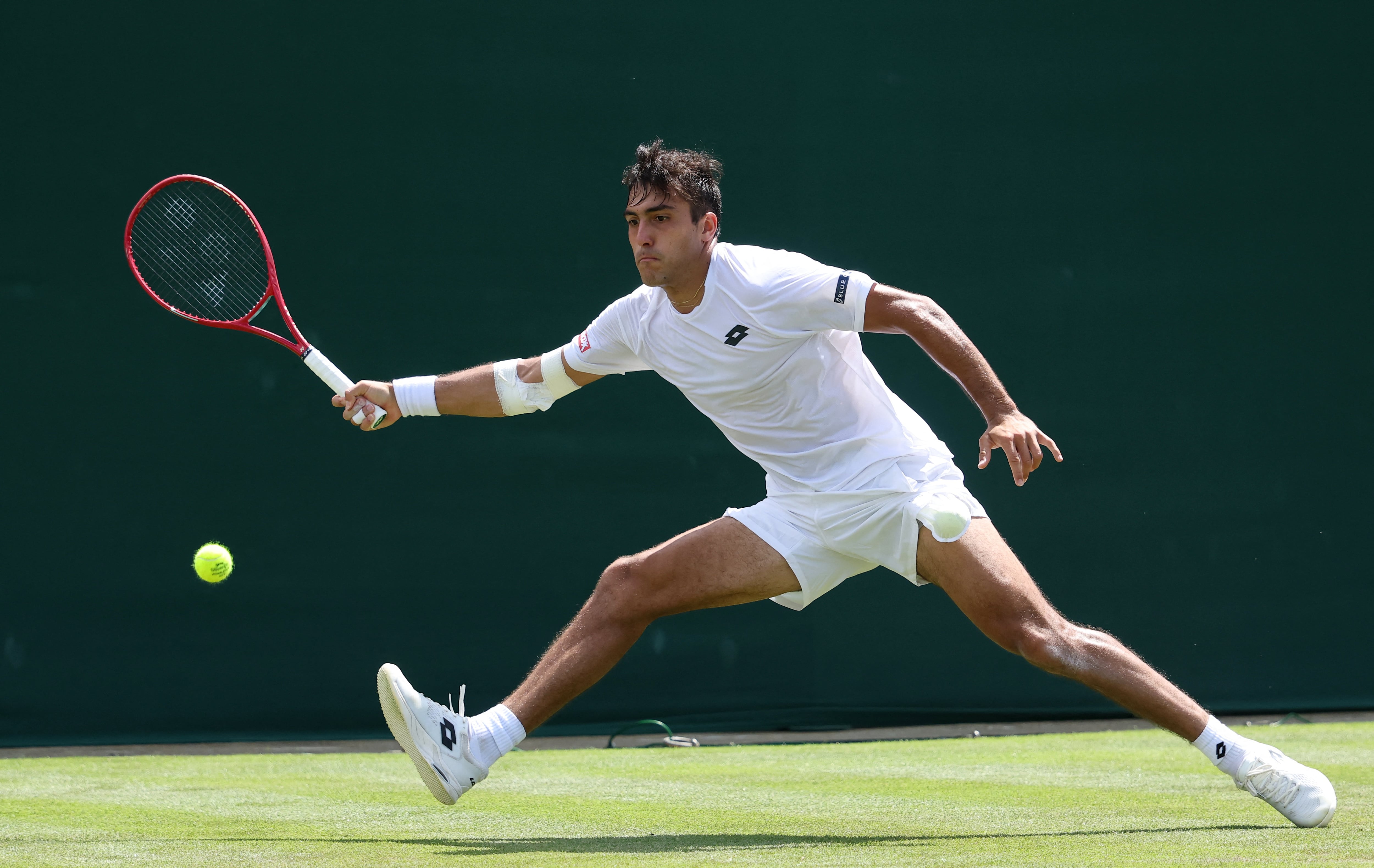 Román Burruchaga perdió frente a Alex de Miñaur (Crédito: REUTERS/Toby Melville)