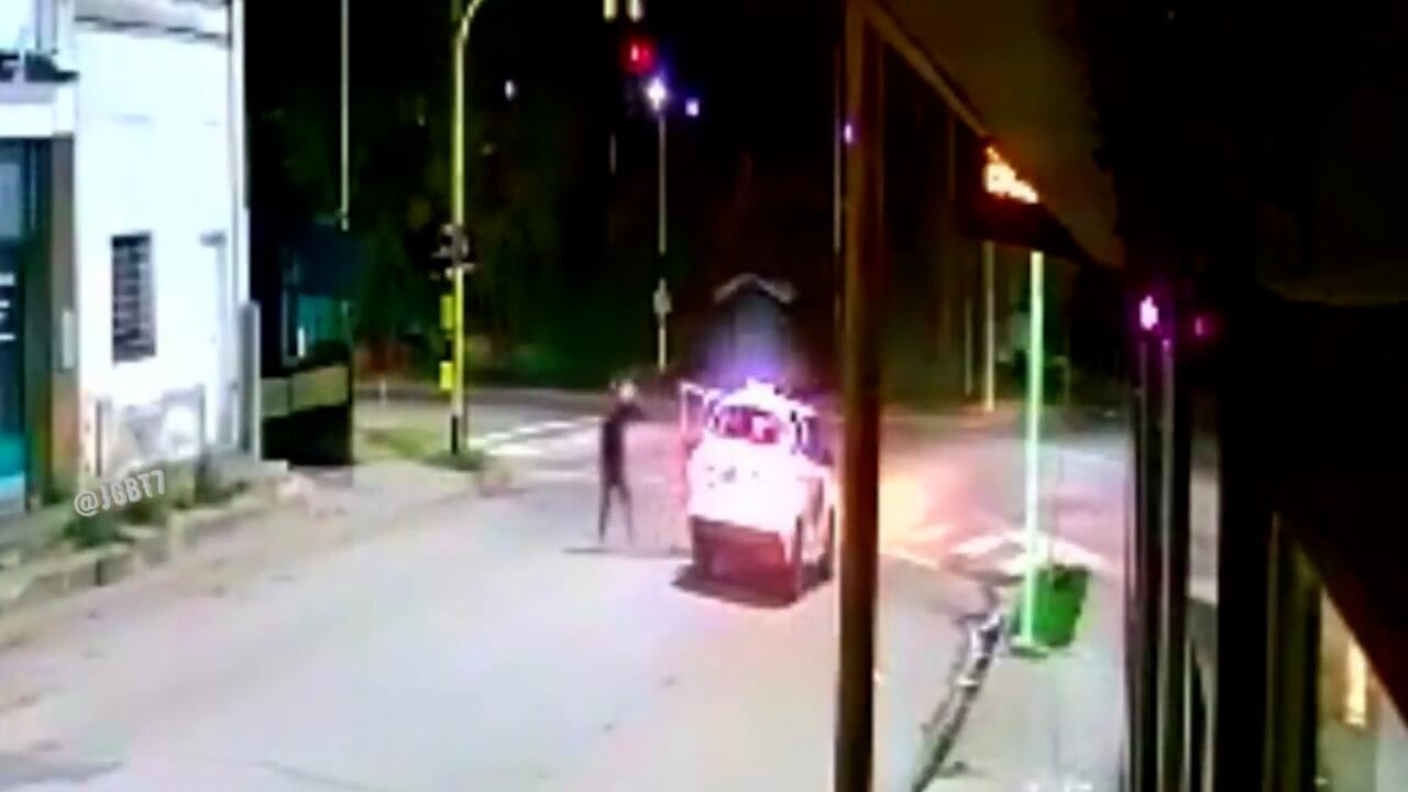 La principal hipótesis sobre el incendio del taxi apunta a una falla en el sistema de GNC, aunque las causas del siniestro siguen bajo investigación