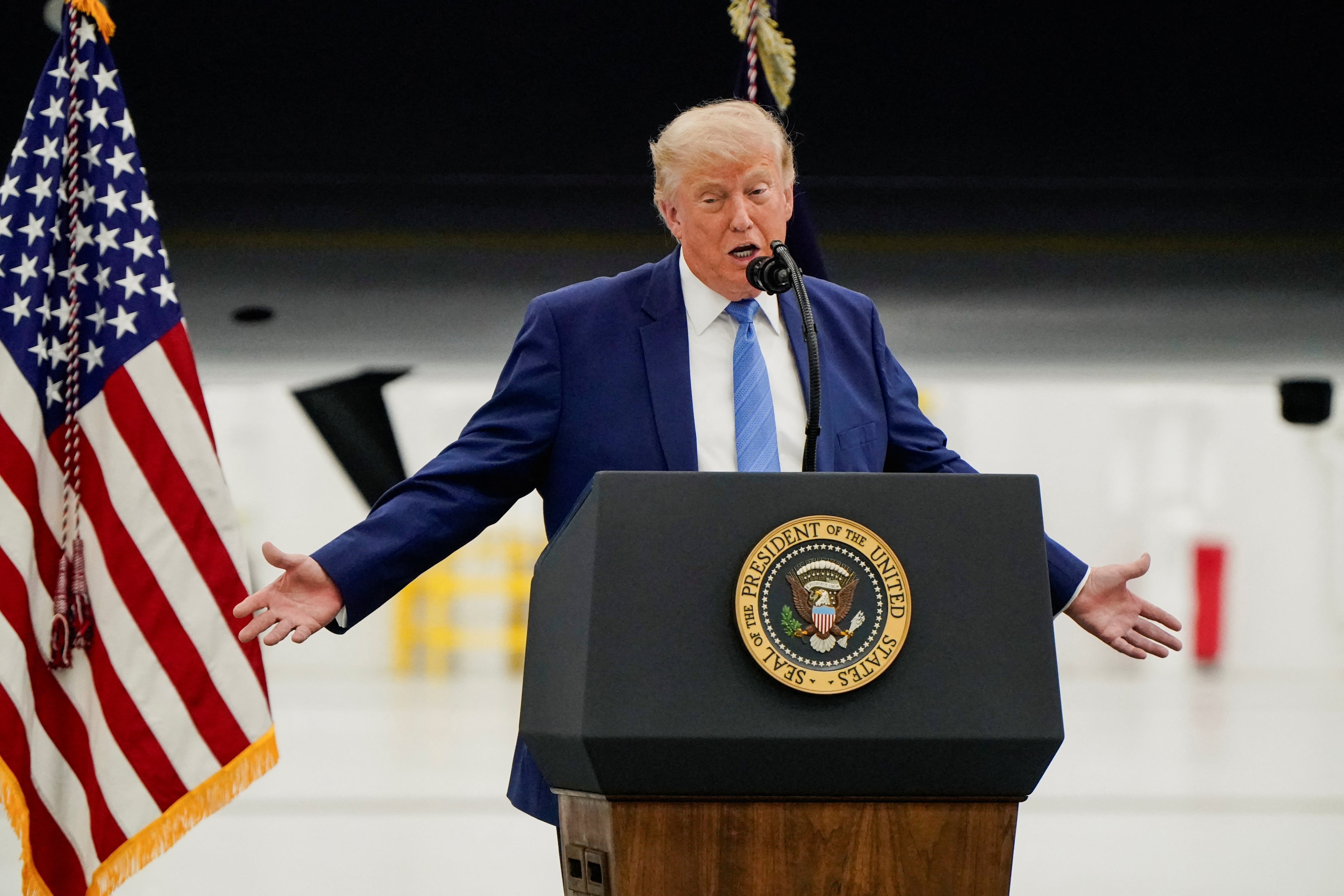 Trump amenazó con atacar a Irán si el régimen no detiene las hostilidades provocadas por Hezbollah en Líbano (REUTERS/Elizabeth Frantz)