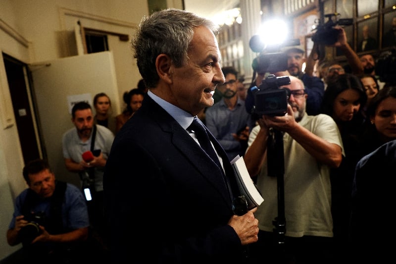 El ex presidente del Gobierno español, José Luis Rodríguez Zapatero, llega a la presentación de un libro en Madrid, España, 24 de septiembre de 2024 (REUTERS/Susana Vera)