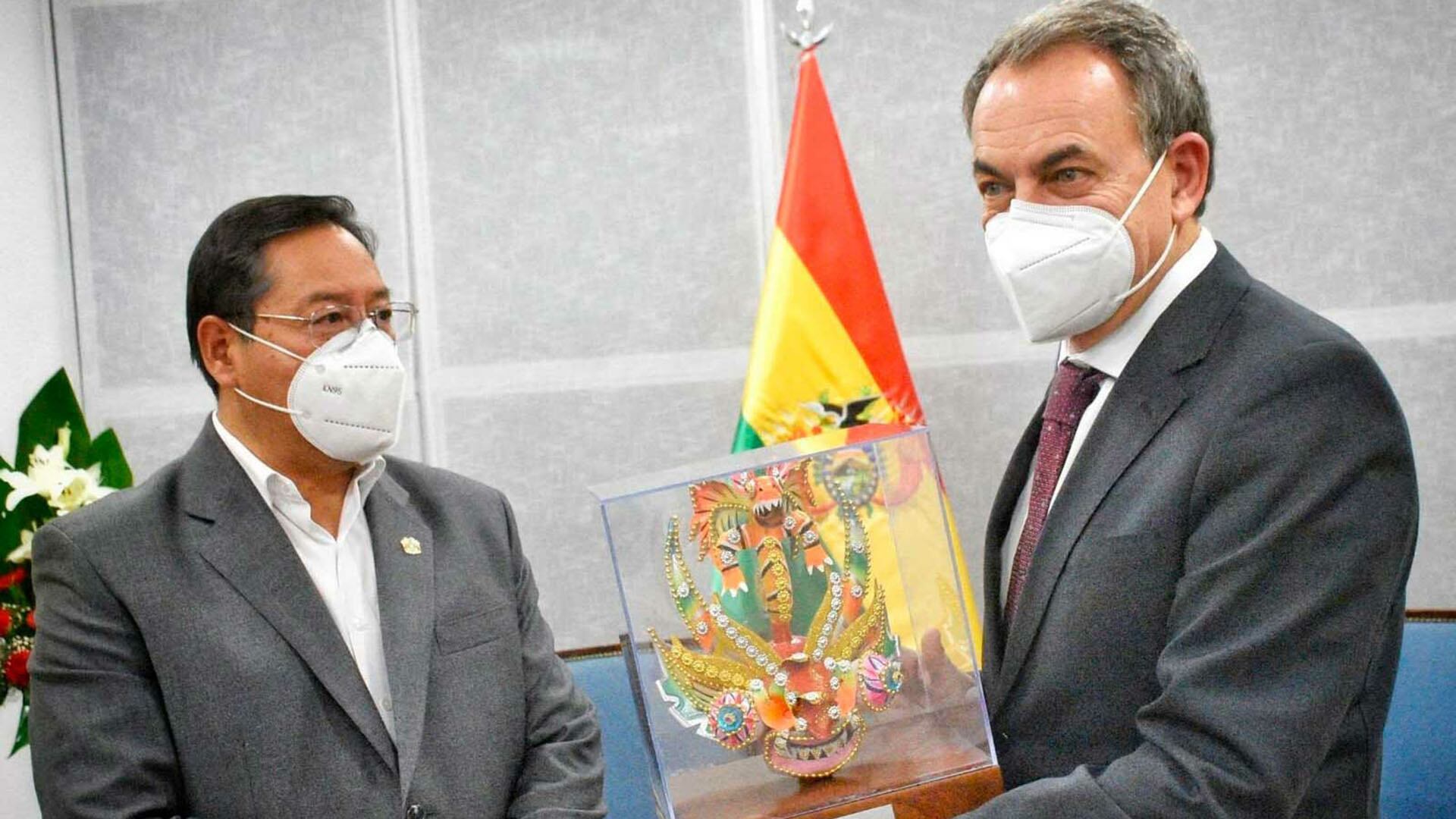 El entonces presidente Luis Arce con el ex mandatario español, José Luis Rodríguez Zapatero, durante una visita a La Paz el año 2022