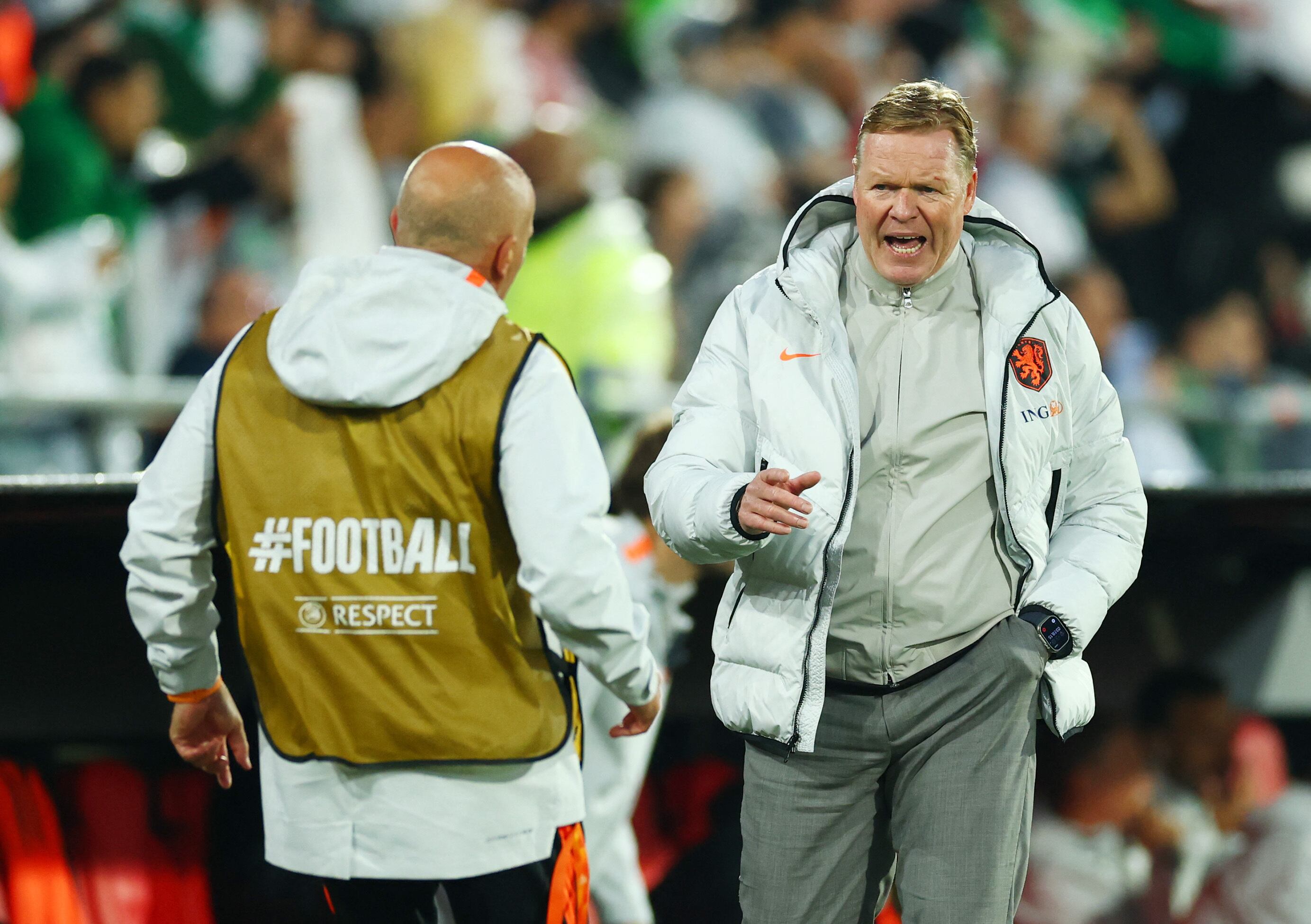 Ronald Koeman durante el último amistoso de Países Bajos frente a Argelia (REUTERS/Piroschka Van De Wouw)