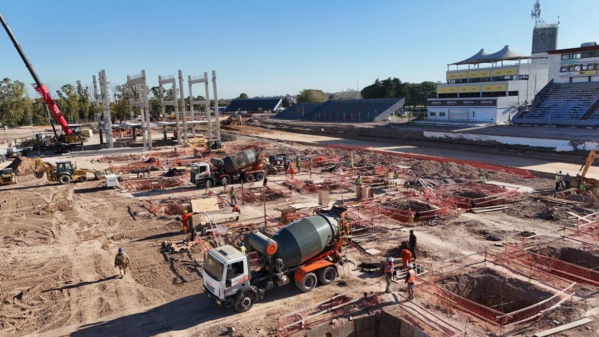 Ya comenzó la edificación de los boxes (Christian Epp)