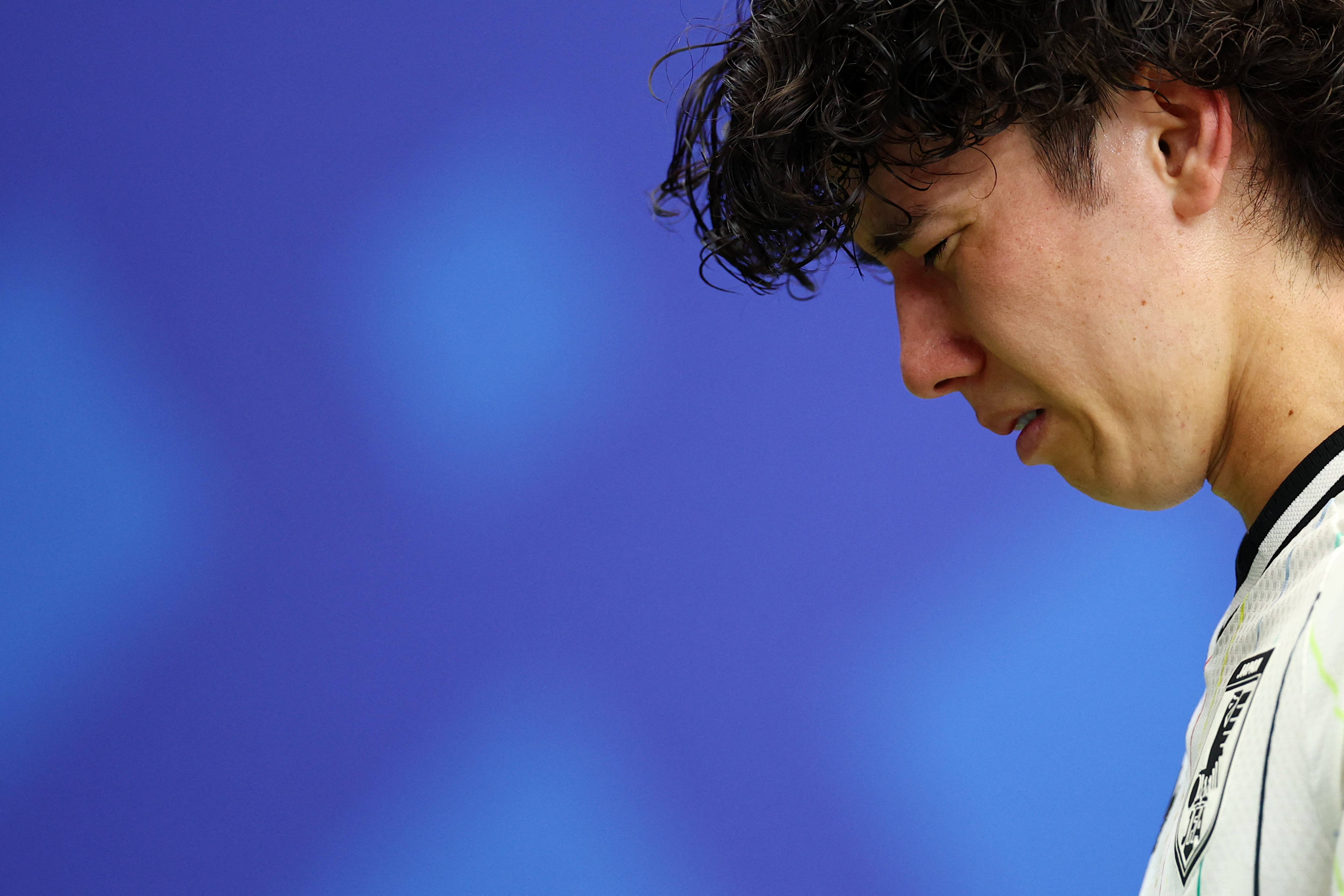 El llanto de Ao Tanaka por su error que derivó en el 2-1 final (REUTERS)