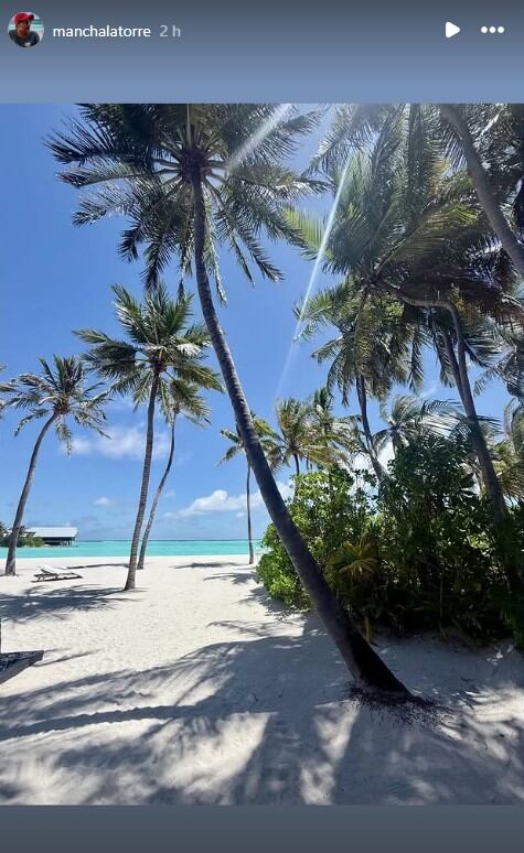 Latorre apostó por subir fotos del paisaje que lo rodea y nada de la pareja