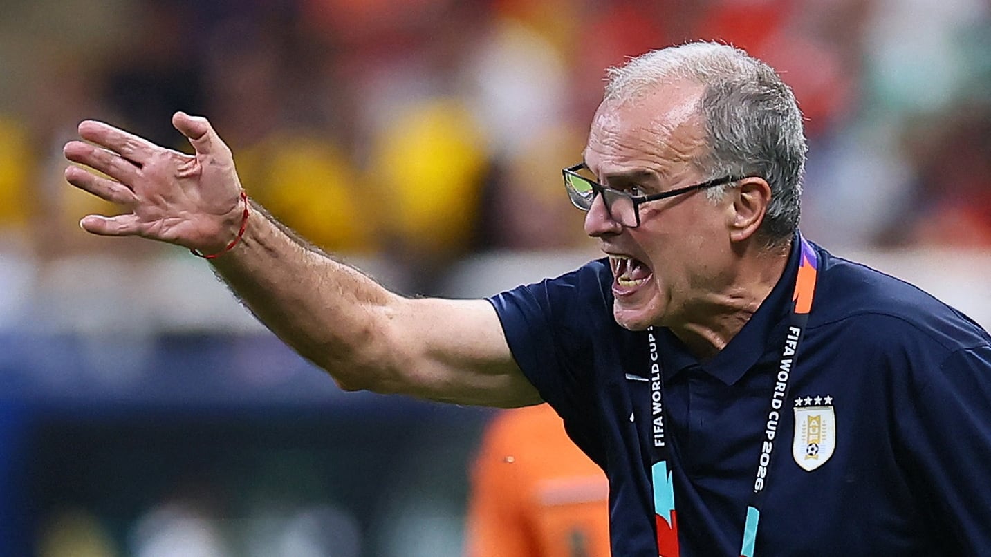 Desde Uruguay afirman que Marcelo Bielsa dejará de ser el director técnico de la Celeste (REUTERS/Eloisa Sanchez)