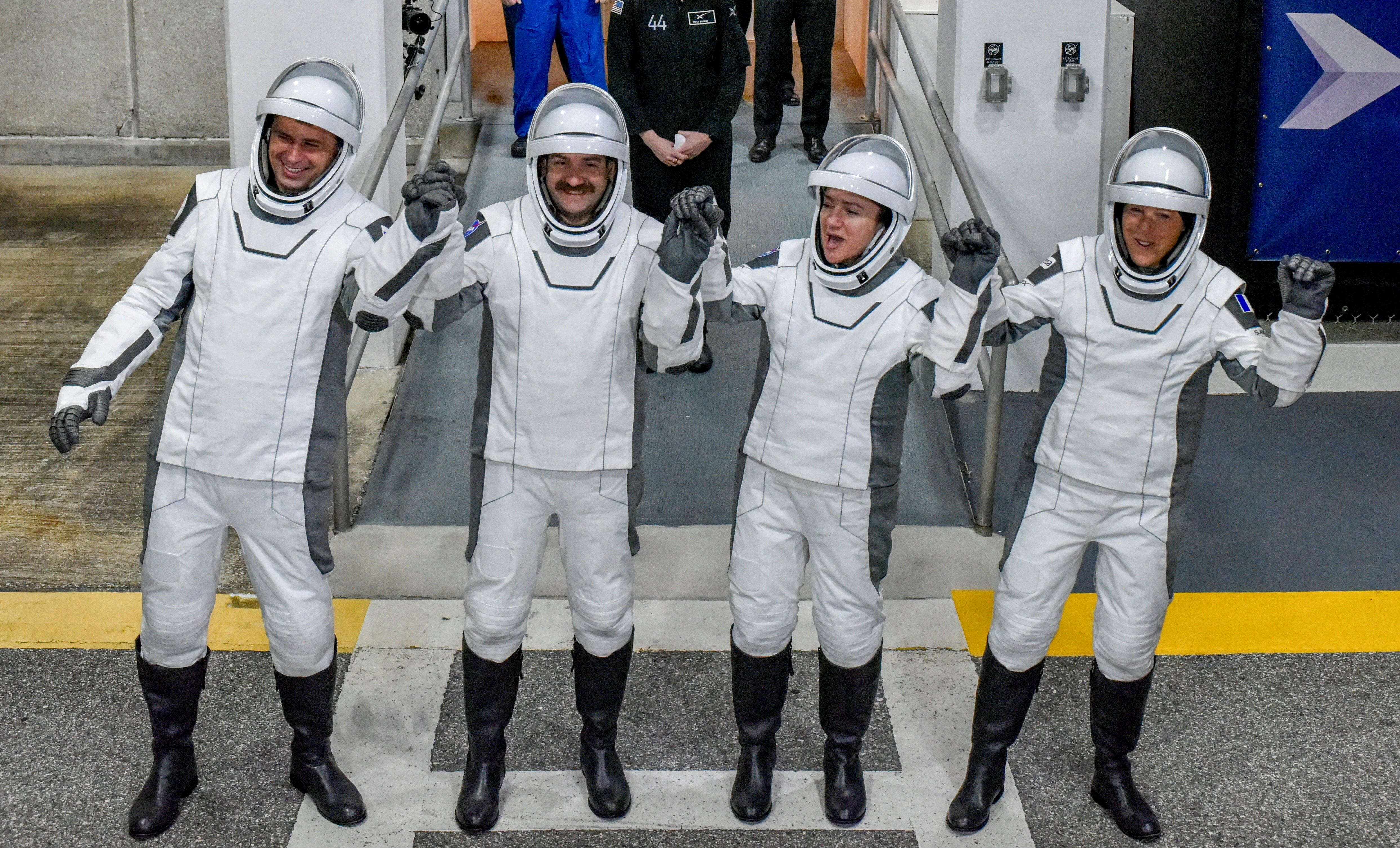 Los miembros de la misión Crew-12 y el astronauta Chris Williams recibieron la orden de refugiarse en la nave Crew Dragon ante el riesgo de una evacuación (NASA) - REUTERS/Steve Nesius/File Photo