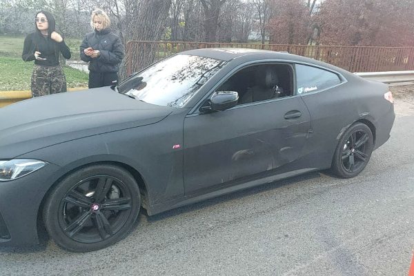 La “polihot” busca demostrar que no intentó descartar el arma que llevaba en el BMW: cómo lo hará