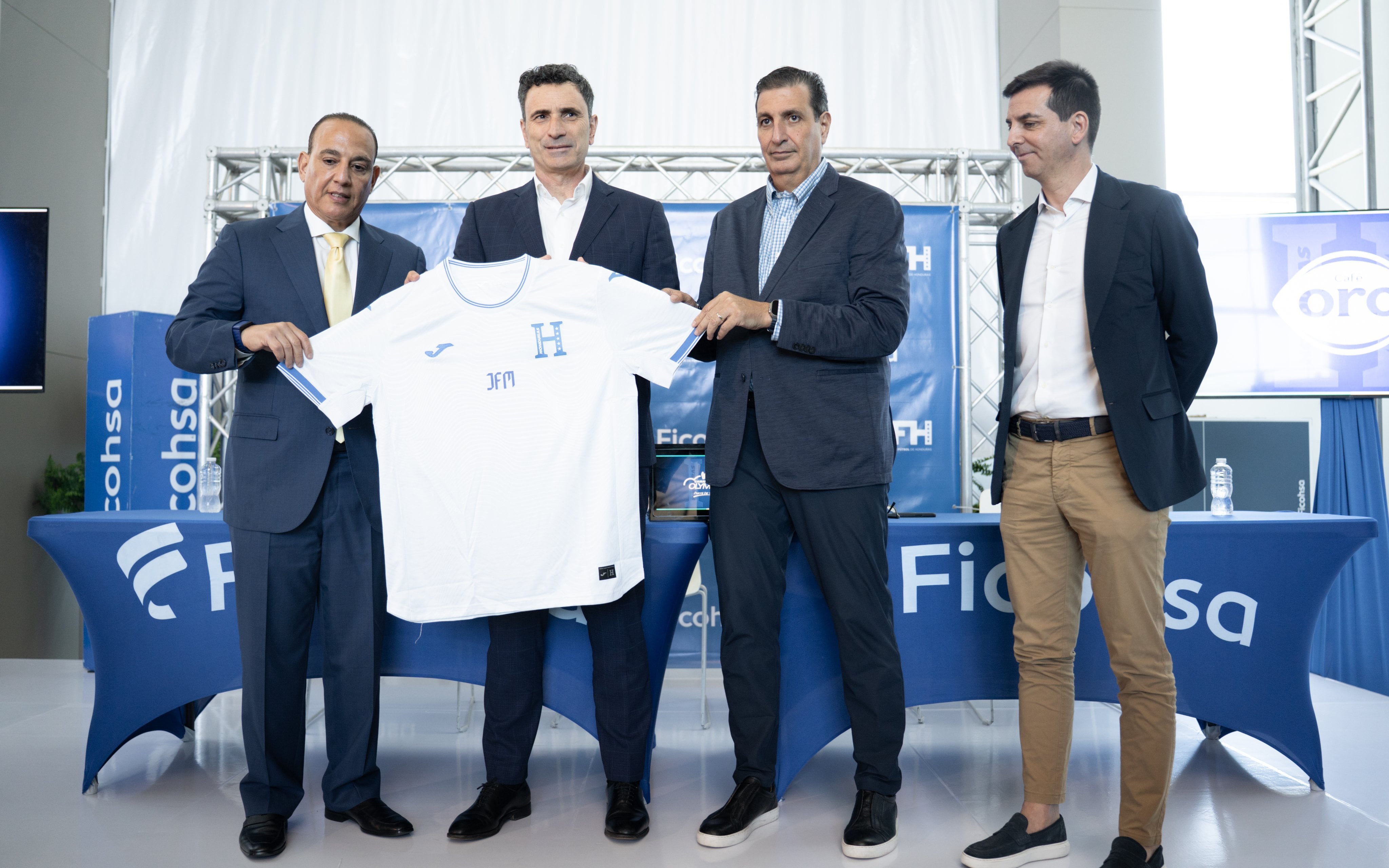 José Francisco Molina comenzó su ciclo después de que Reinaldo Rueda no haya alcanzado la clasificación al Mundial 2026 (Créditos: FFH)