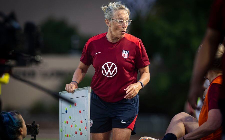 Amy Griffin dirigió a la selección nacional femenina de fútbol para sordas de Estados Unidos (@USWNT)
