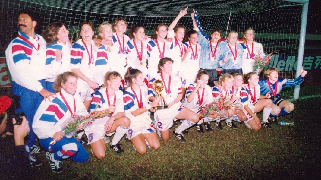 La selección de Estados Unidos se consagró campeona con Amy Griffin en la primera edición de la Copa del Mundo de la FIFA 1991