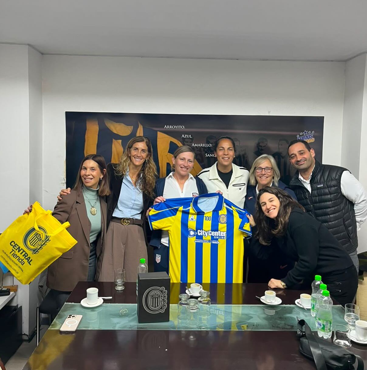 En su recorrido visitaron Rosario Central con la figura de la histórica arquera argentina Vanina Correa (@bncaricana)
