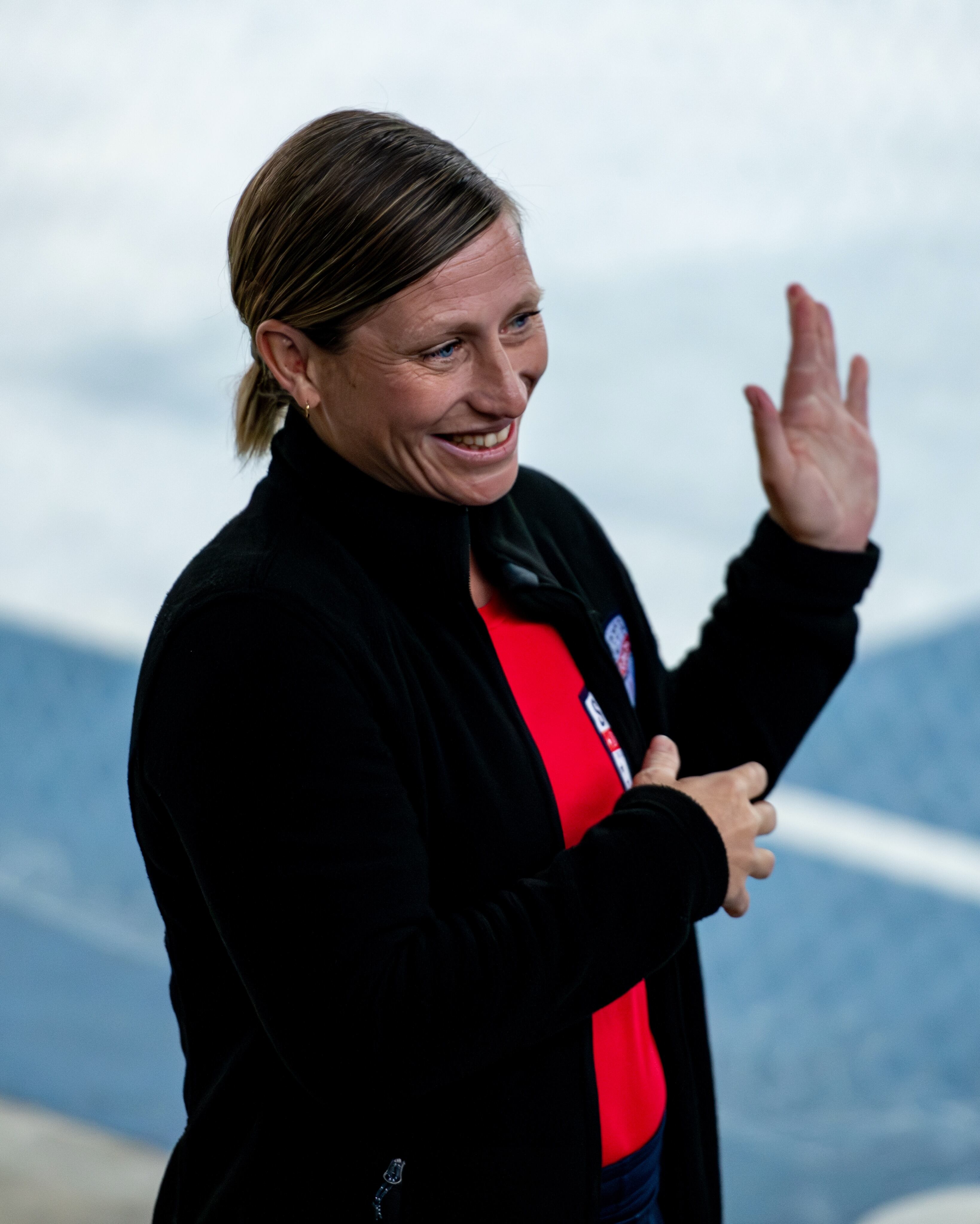 Lisa Berg compartió herramientas de mentoría y subrayó que el deporte une culturas y generaciones (@deportesba)