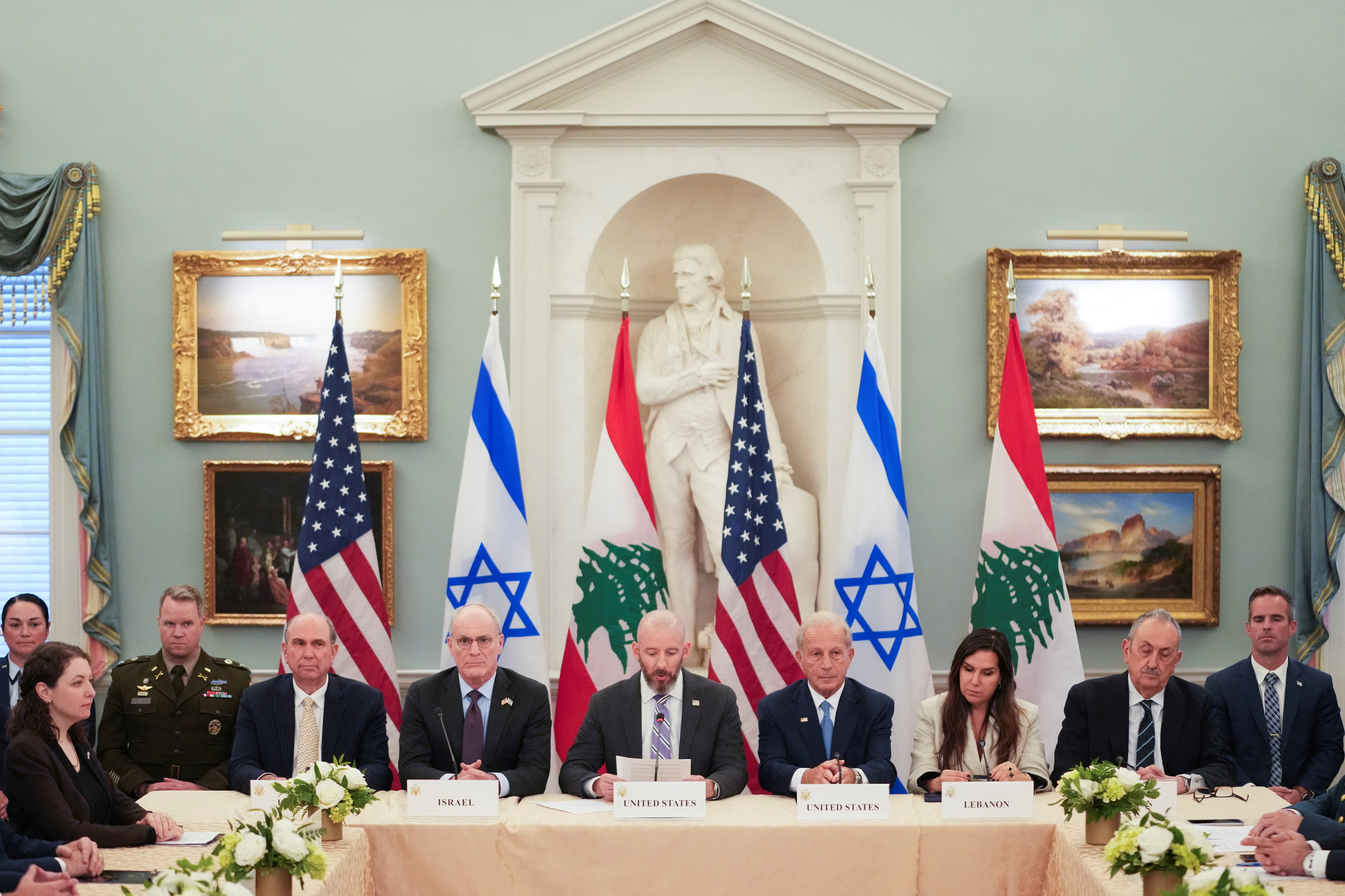 El entendimiento fue anunciado en un comunicado conjunto de Washington, Jerusalén y Beirut tras semanas de enfrentamientos (REUTERS)