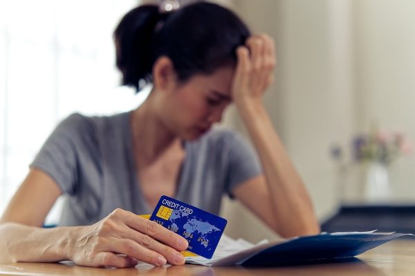 Las finanzas familiares moldean el desarrollo cerebral de los niños, según un estudio