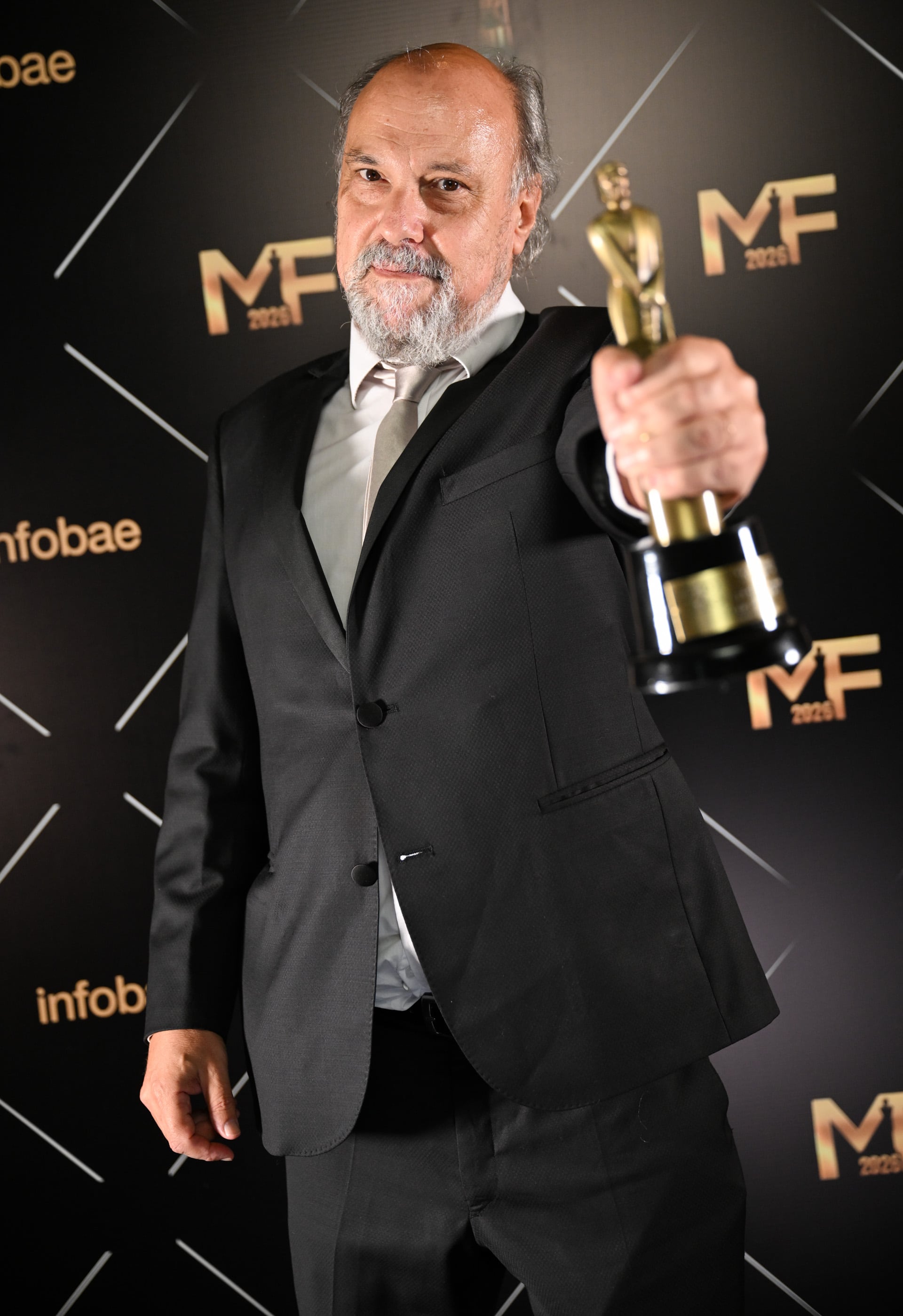 Reconocimiento para Clarín (recibió Pablo Oscar Scholz)