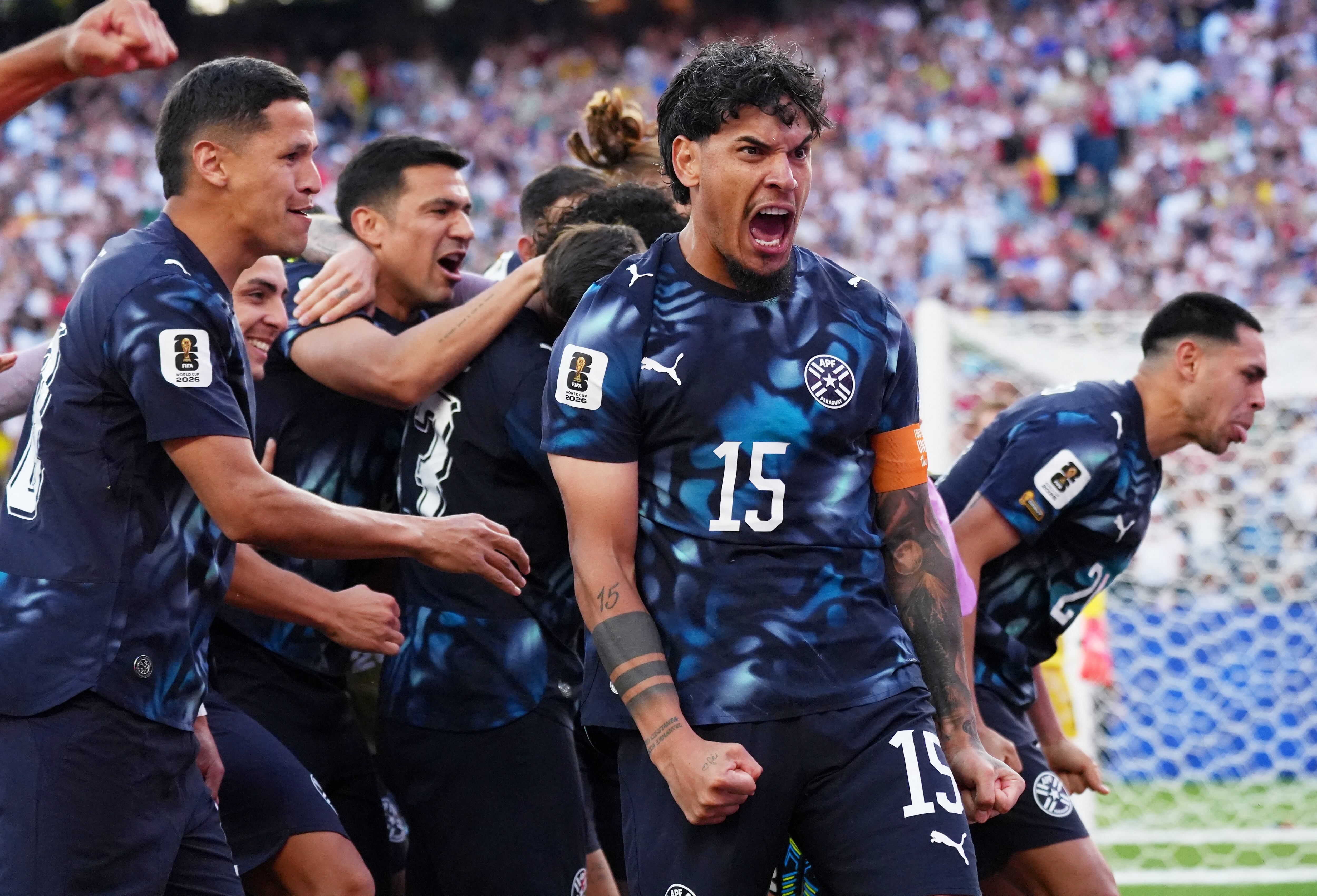 Paraguay se clasificó a los octavos de final del Mundial tras una victoria apasionante contra Alemania (Reuters/David Butler II)
