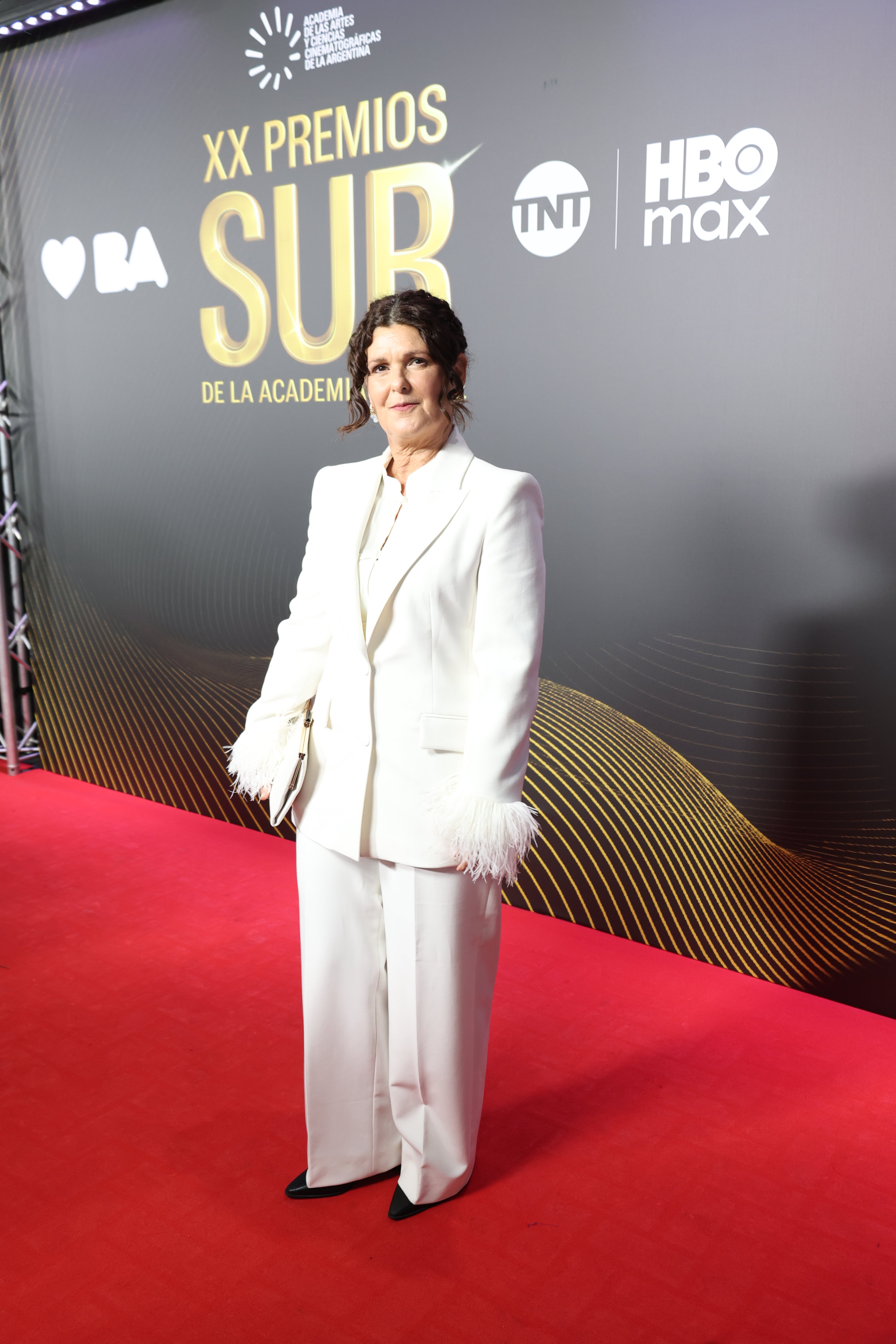 Gabriela Ricardes, ministra de Cultura porteña, eligió un outfit total white
