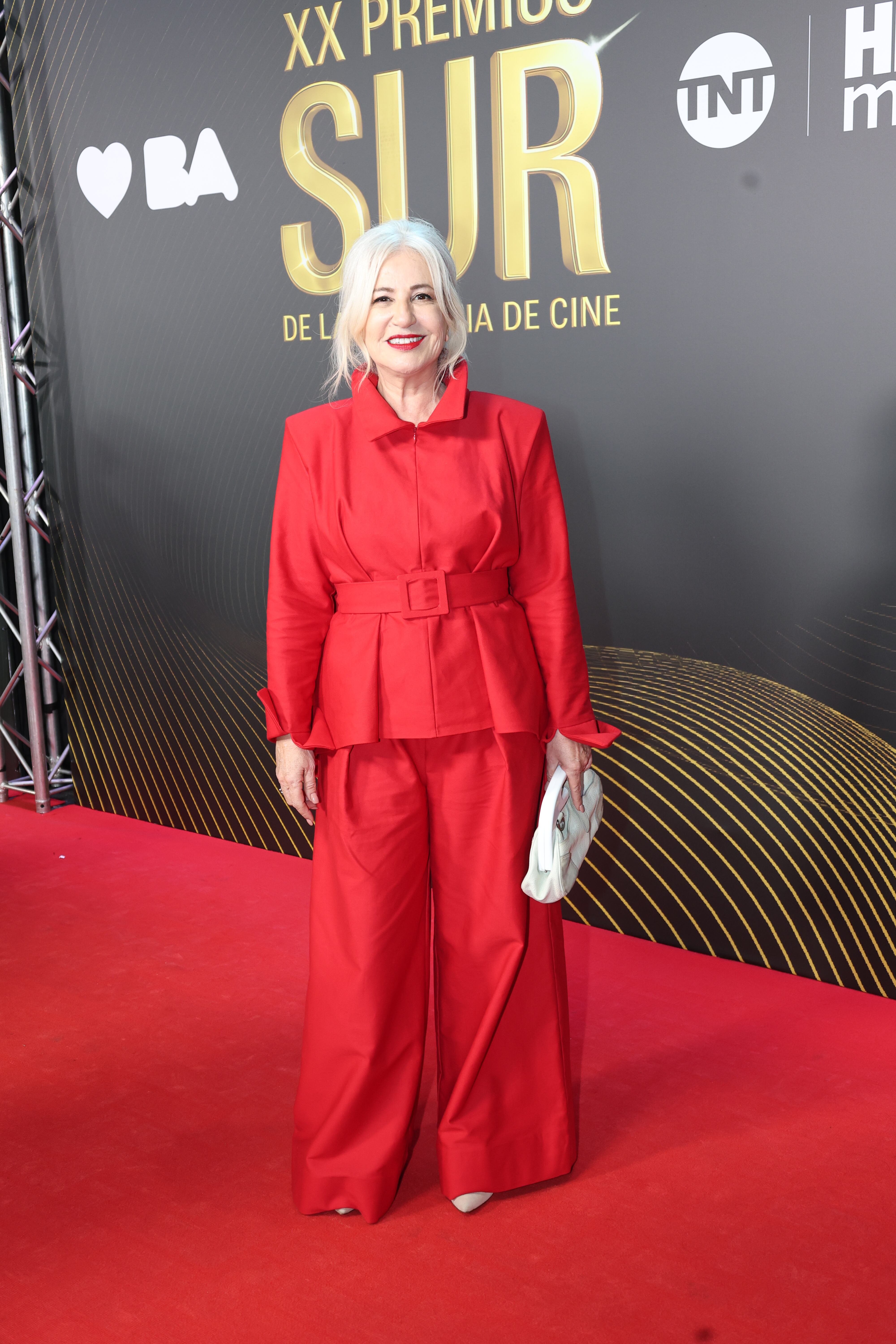 Mercedes Morán se destacó con un traje oversize y maquillaje acorde a la alfombra roja