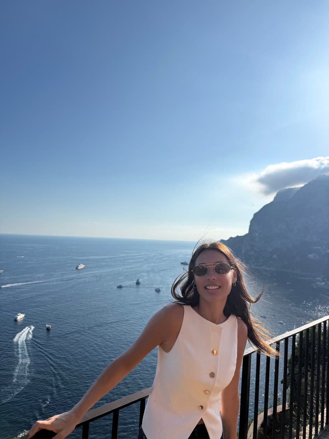 Martín Pepa publicó una selección de fotos del viaje por Europa y mostró una postal junto a Pampita al atardecer (Instagram)