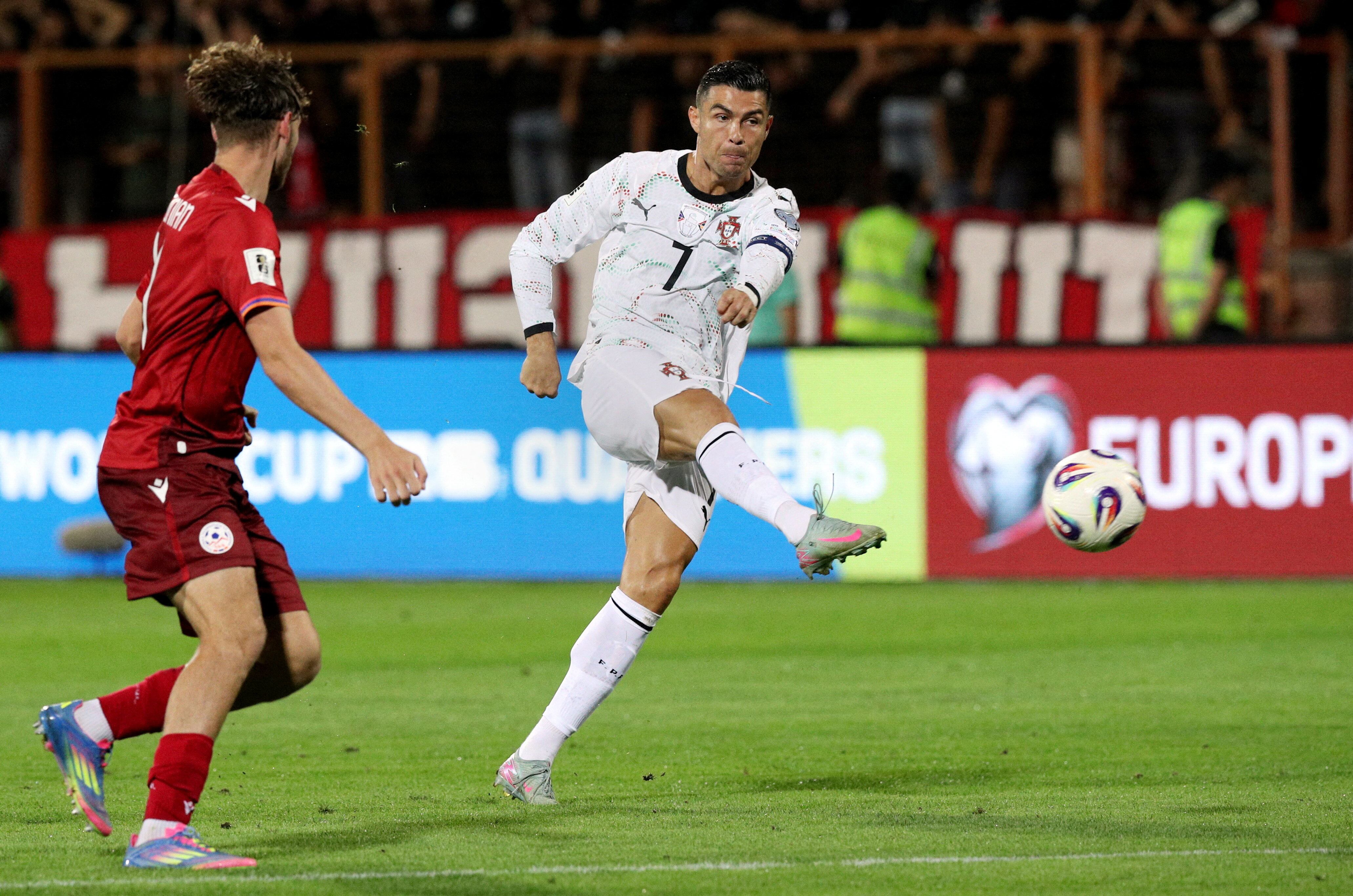 Cristiano Ronaldo mantiene su capacidad física y su competitividad a los 41 años con un enfoque en fuerza y potencia de piernas (REUTERS/Hayk Baghdasaryan/File Photo)