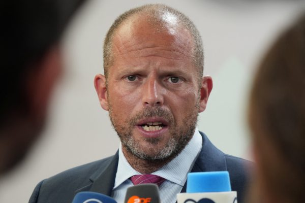 Los aliados europeos de la OTAN asumieron el reajuste militar de EEUU pero pidieron tiempo para evitar lagunas de capacidades