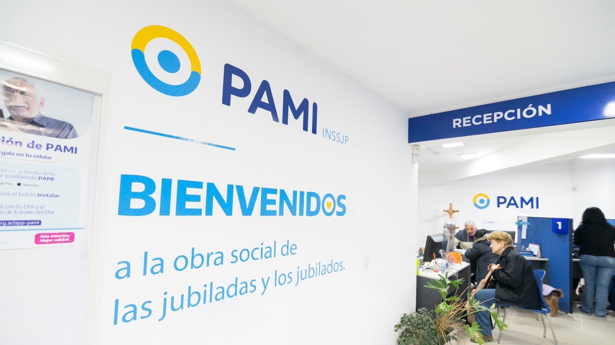 Expertos alertan sobre el deterioro de prestaciones destinadas a jubilados y pensionados, y reclaman fortalecer la atención del PAMI.