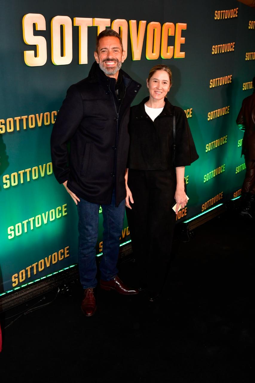 Pablo Giralt junto con su esposa, Valeria