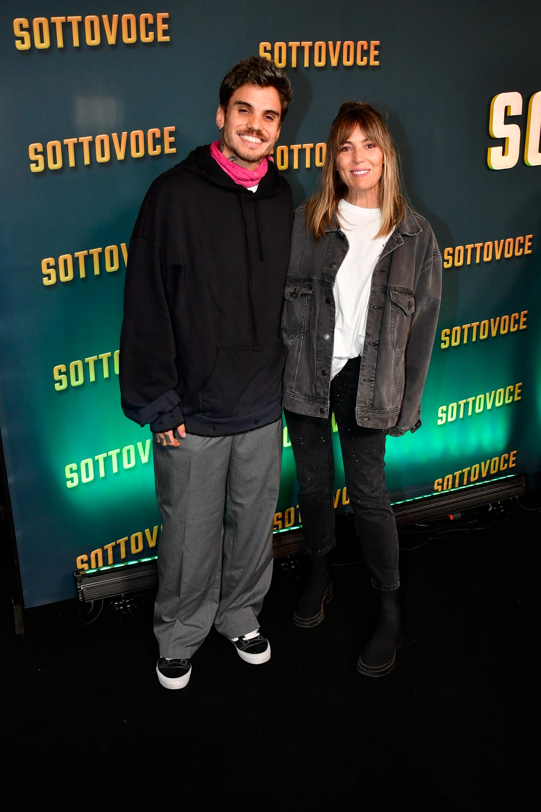 Noe Antonelli junto con su pareja, Juan Funes Szelagowski