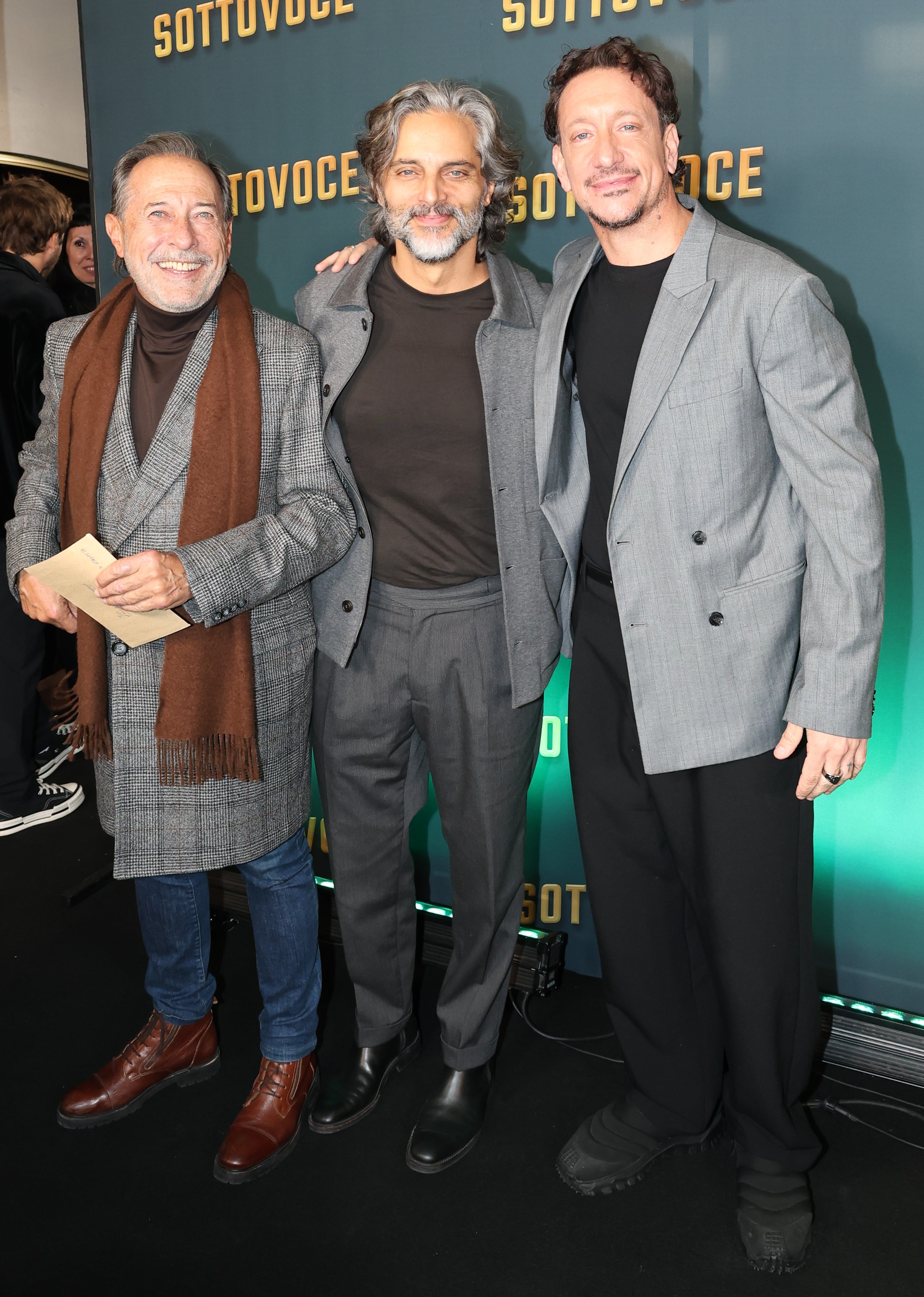 Guillermo Francella, Joaquín Furriel y Nico Vázquez fueron espectadores de la función de prensa de Sottovoce, la comedia teatral que une a Adrián Suar, Carla Peterson, Fernán Mirás y Lorena Vega (RSFotos)