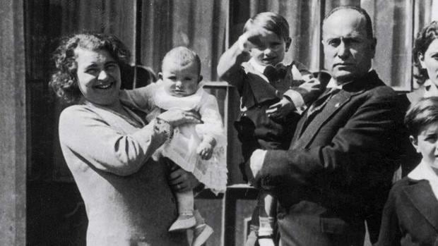 Mussolini con Clara Petacci