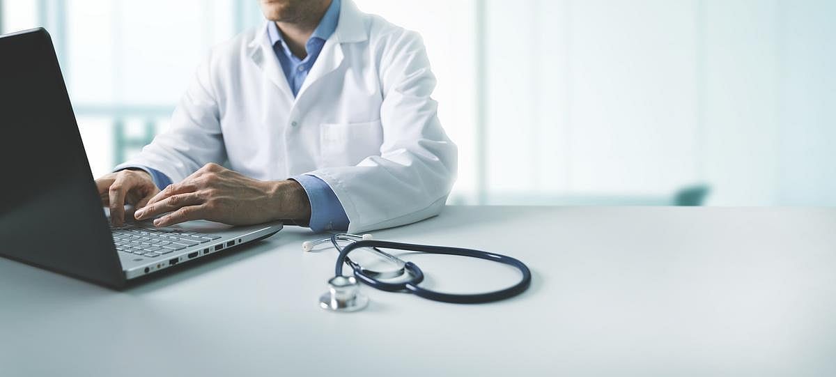 Mensajes en el portal de pacientes se duplican, los médicos se enfrentan a un aumento de la carga de trabajo