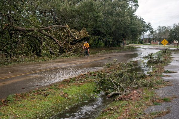 Millones de personas bajo alerta por lluvias intensas, inundaciones costeras y fuerte oleaje en Estados Unidos