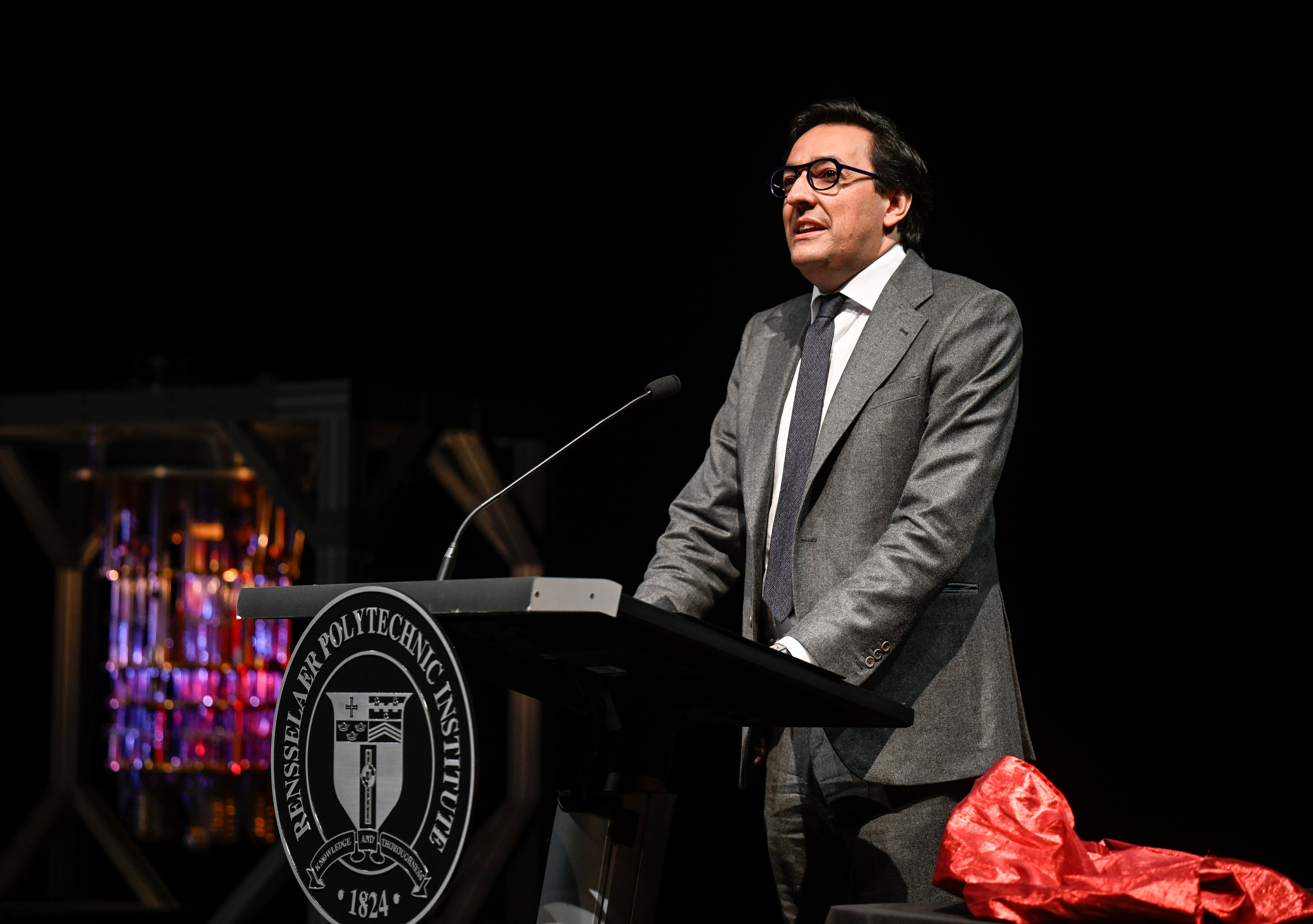 El subsecretario de Ciencia de la cartera y director del proyecto, Darío Gil, afirmó: “Esta alianza reúne a dos de las mayores potencias científicas del mundo para acelerar los descubrimientos y lograr avances que darán forma al futuro” (Associated Press)