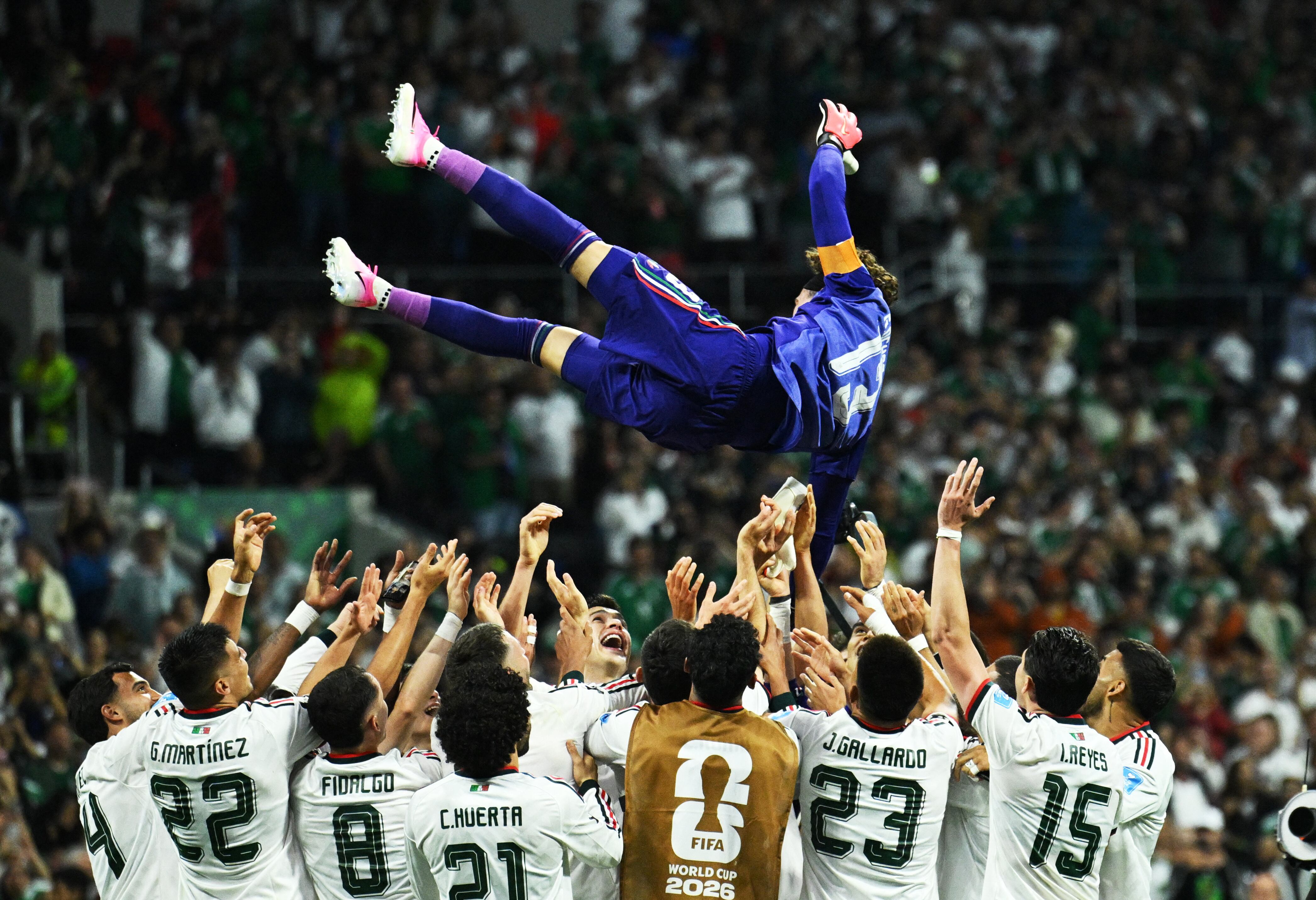Soccer Football - FIFA World Cup 2026 - Group A - Czech Republic v Mexico - Estadio Azteca, Mexico City, Mexico - June 24, 2026 Mexico players throw Guillermo Ochoa in the air as they celebrate his first appearance in his sixth world cup REUTERS/Annegret Hilse
