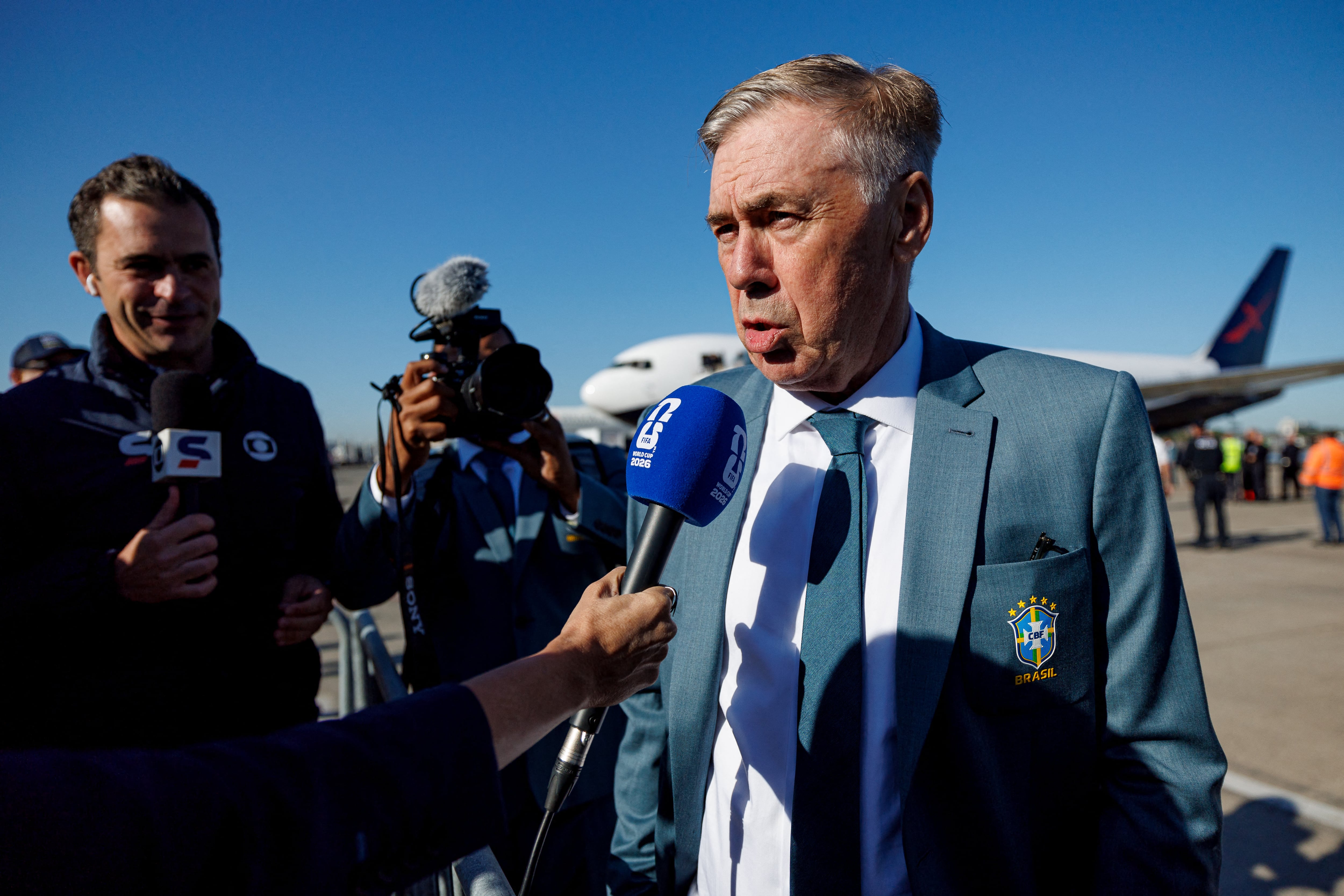 Carlo Ancelotti en su arribo a la sede (Foto: Caean Couto-Imagn Images)