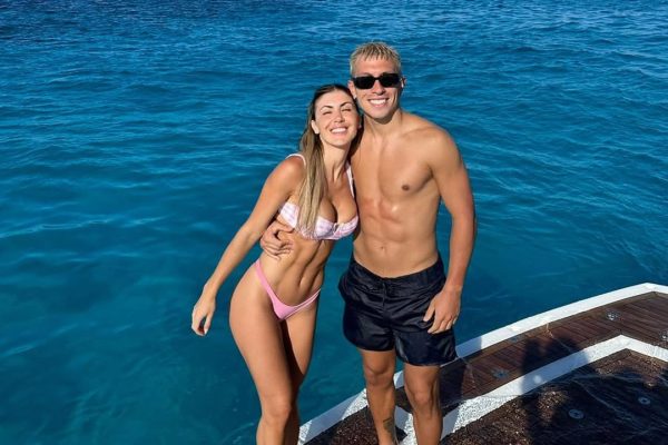 Muriel López Benítez, la pareja de Lisandro Martínez, contó su cábala para los partidos de Argentina: “Siempre nerviosa”