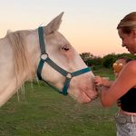 Nicole Neumann se conmovió con el tierno gesto de un vecino con su mascota: “Me dan un poco de esperanza”