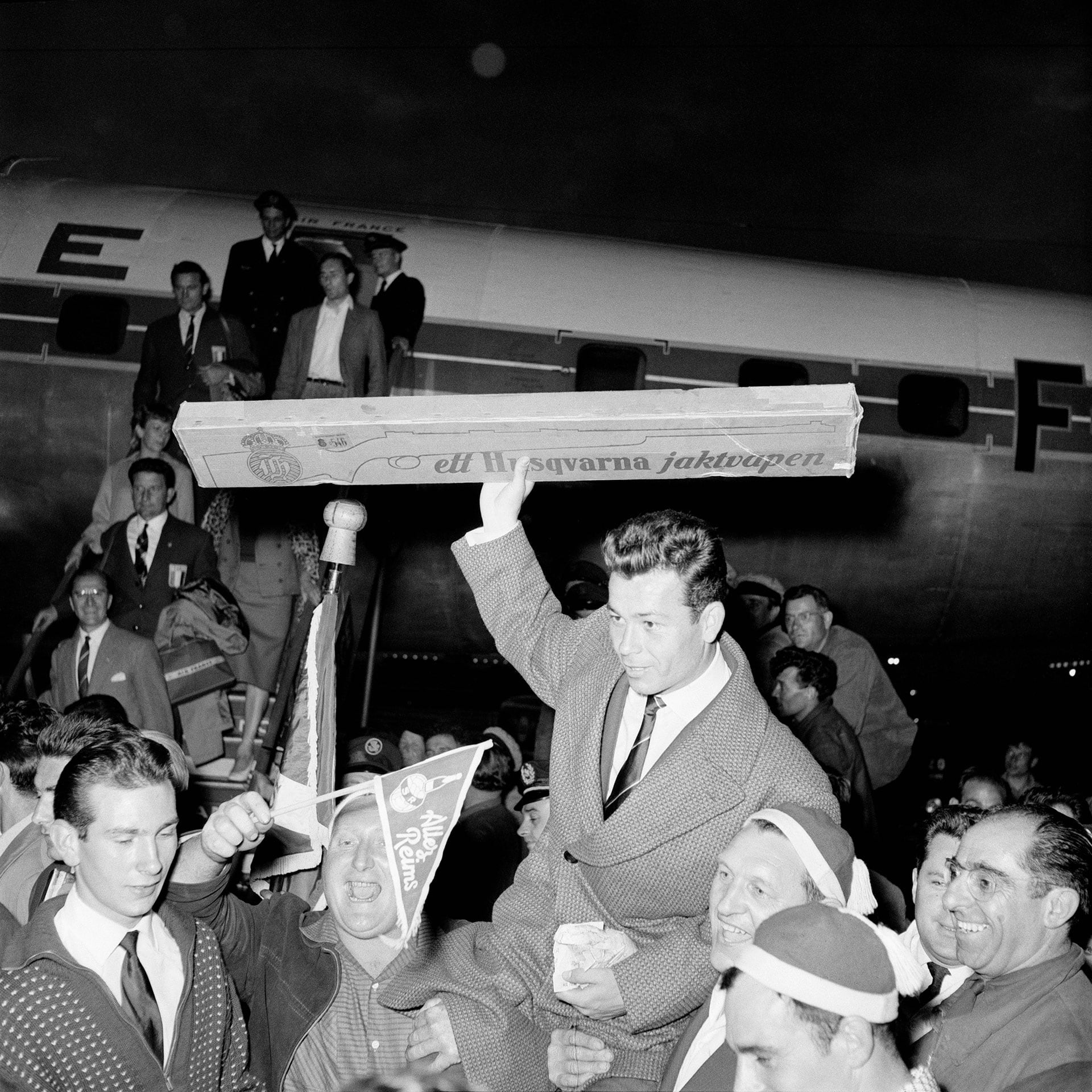 La recordada imagen de Fontaine con un fusil de asalto (Foto Universal/Corbis)